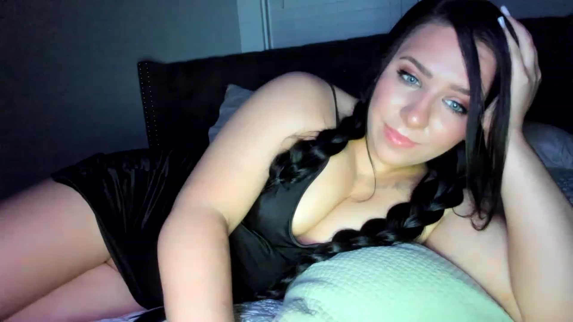 Gallery image thumbnail from KatttBaby's myfreecams stream on, 08/04/2023, 05:10 image 18 of 20