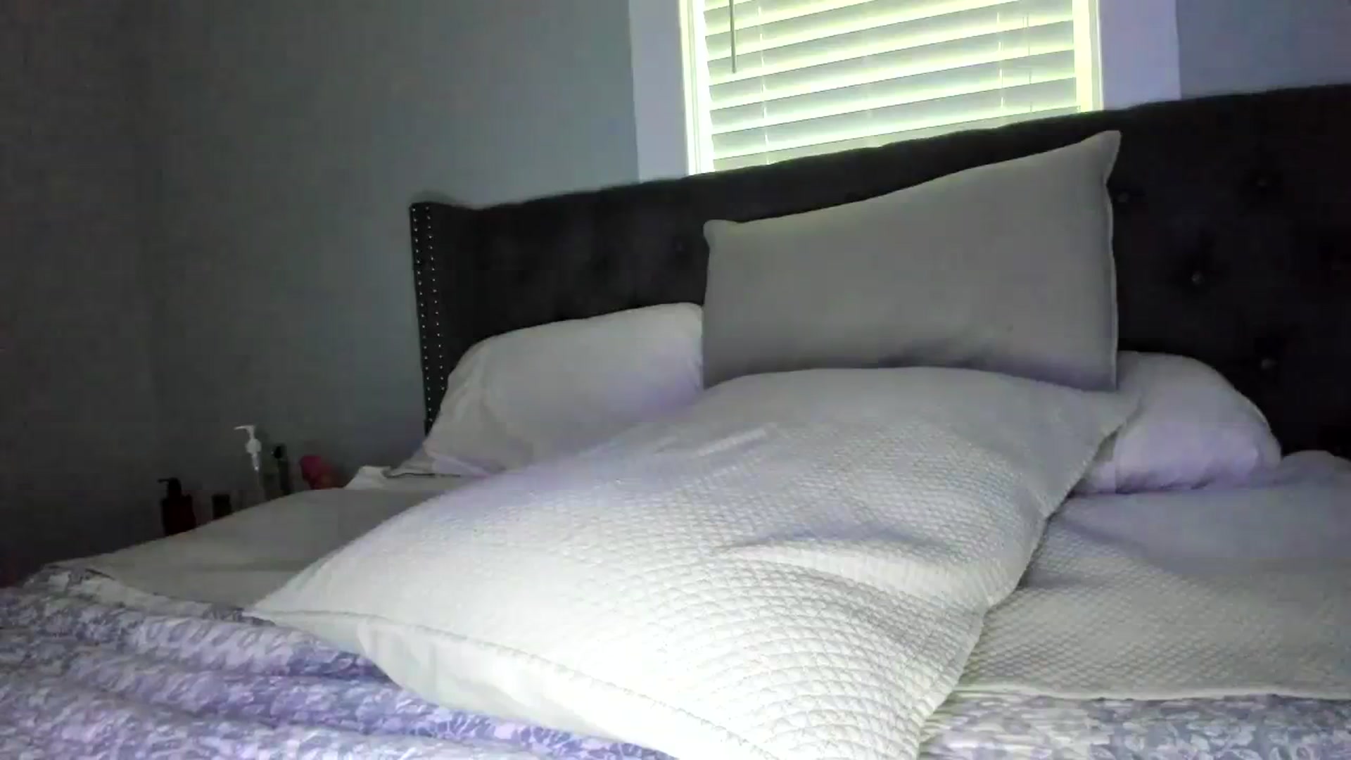 Gallery image thumbnail from KatttBaby's myfreecams stream on, 08/10/2023, 21:25 image 4 of 20