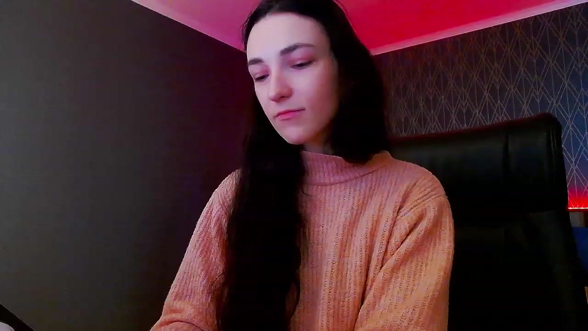 Gallery image thumbnail from KattySteal's myfreecams stream on, 12/03/2022, 11:04 image 10 of 20