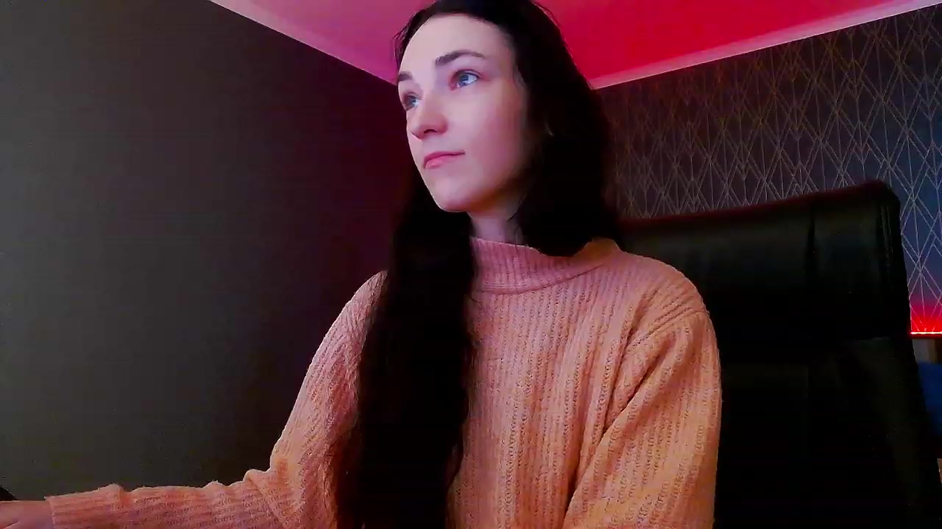 Gallery image thumbnail from KattySteal's myfreecams stream on, 12/03/2022, 11:04 image 11 of 20