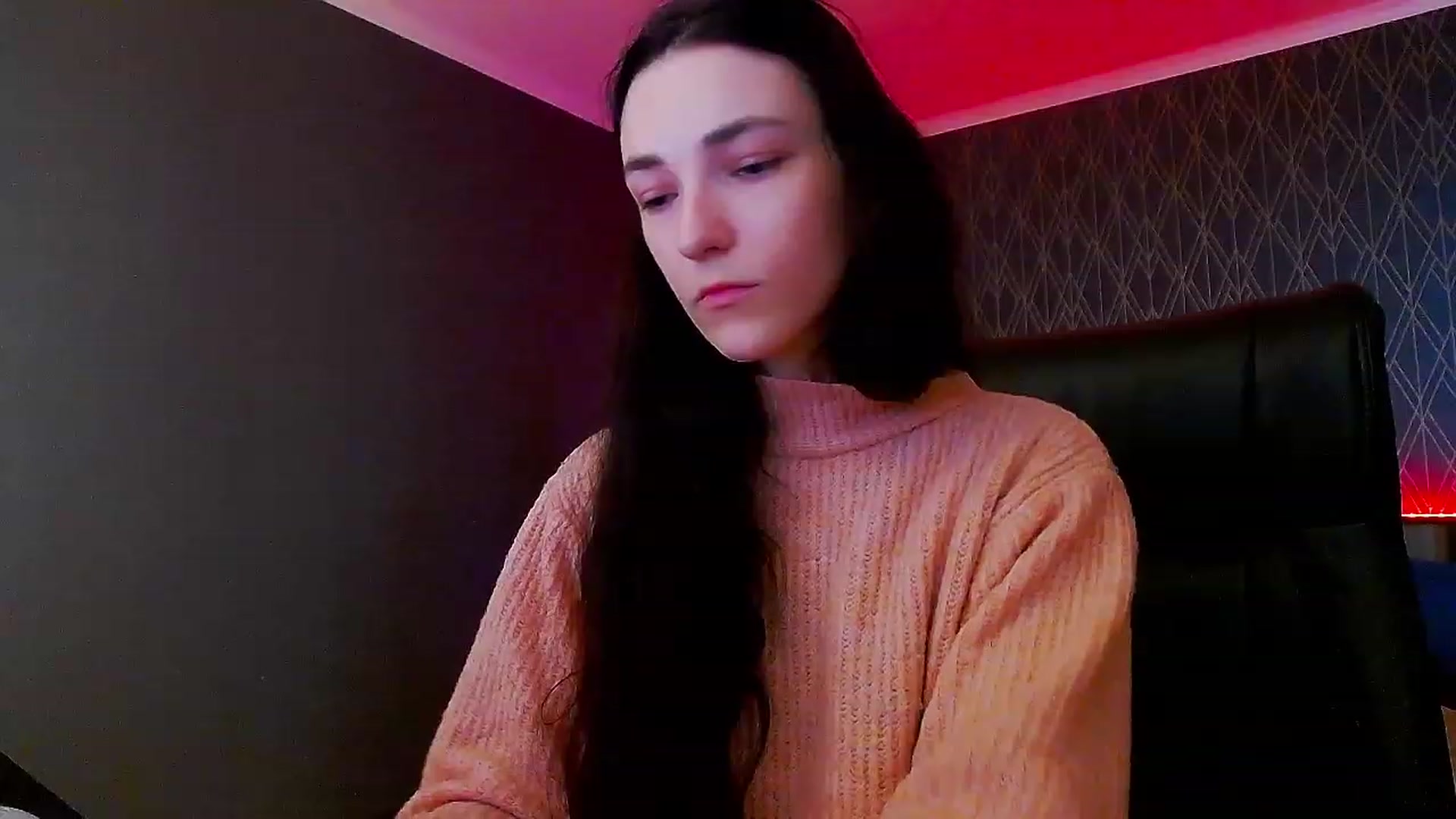 Gallery image thumbnail from KattySteal's myfreecams stream on, 12/03/2022, 11:04 image 8 of 20