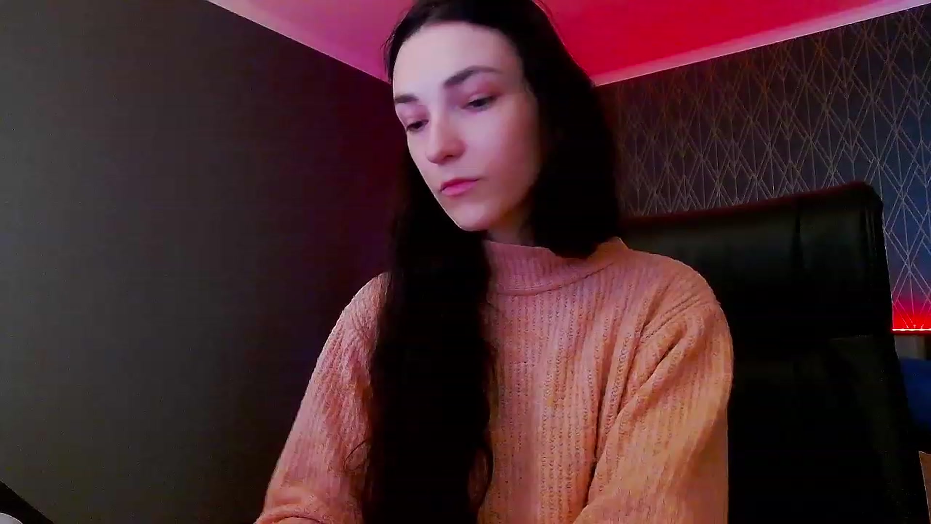 Gallery image thumbnail from KattySteal's myfreecams stream on, 12/03/2022, 11:04 image 6 of 20