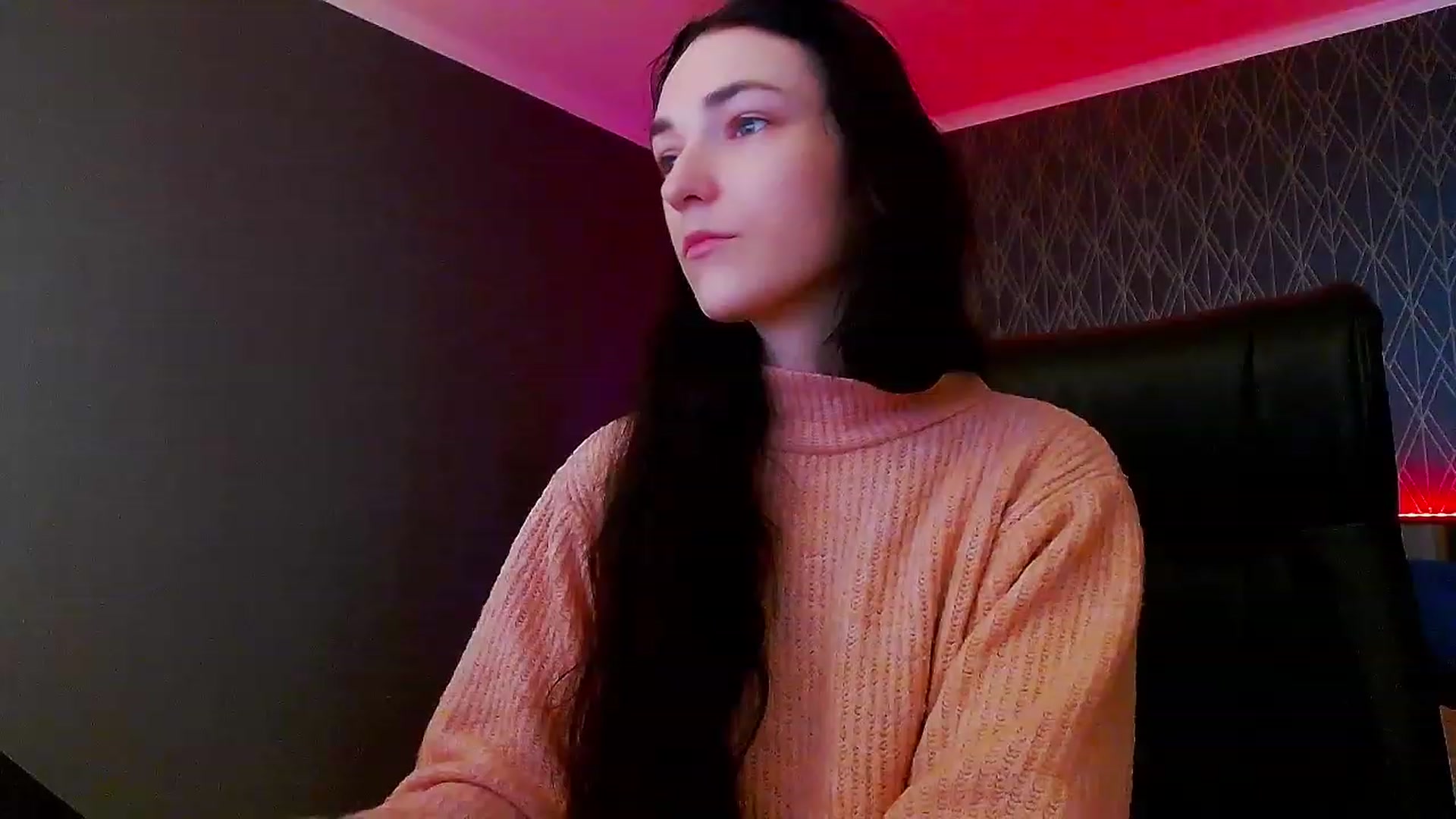 Gallery image thumbnail from KattySteal's myfreecams stream on, 12/03/2022, 11:04 image 7 of 20