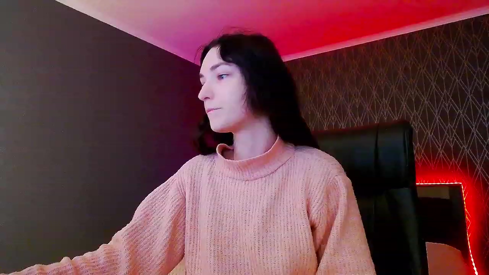 Gallery image thumbnail from KattySteal's myfreecams stream on, 12/05/2022, 08:10 image 2 of 20