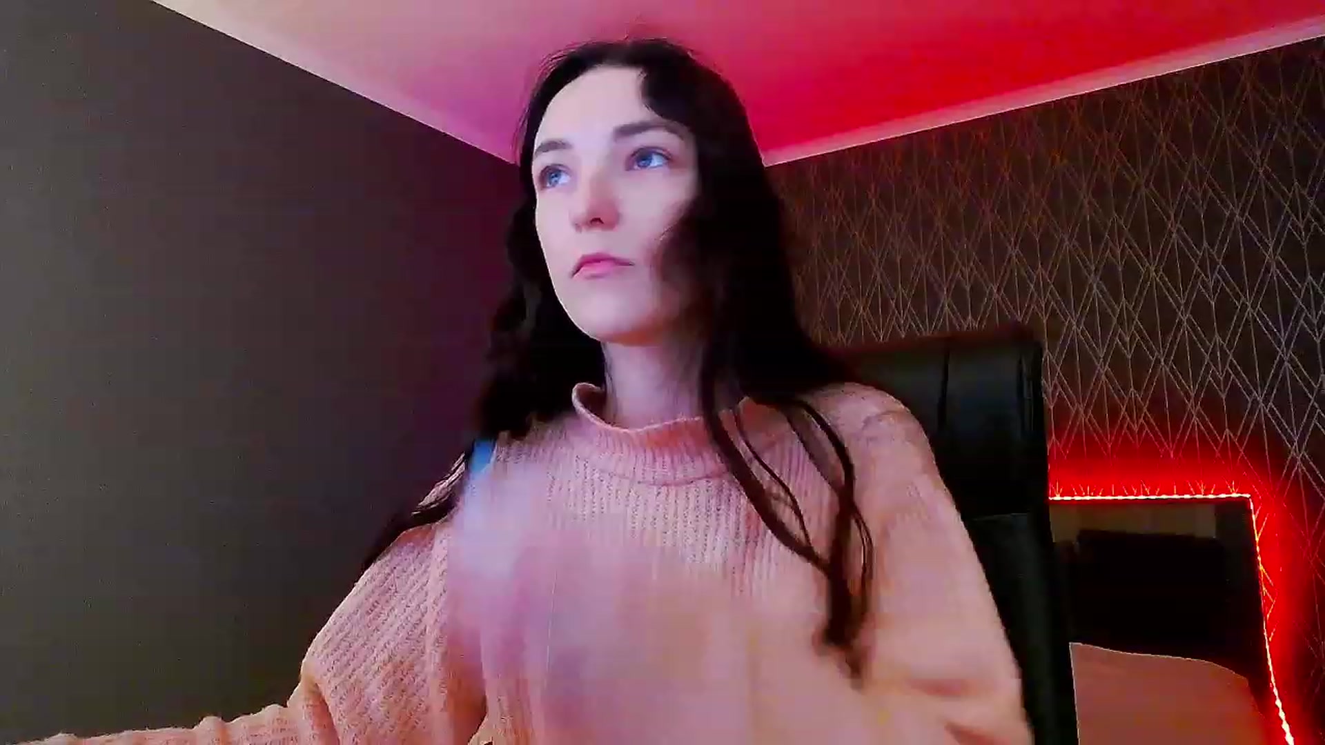 Gallery image thumbnail from KattySteal's myfreecams stream on, 12/05/2022, 08:10 image 14 of 20