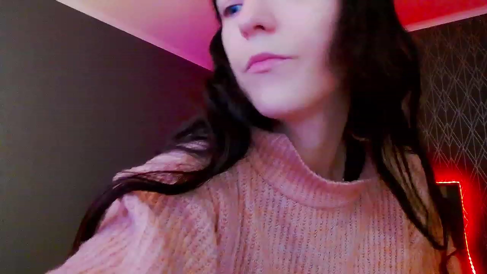 Gallery image thumbnail from KattySteal's myfreecams stream on, 12/05/2022, 08:10 image 10 of 20