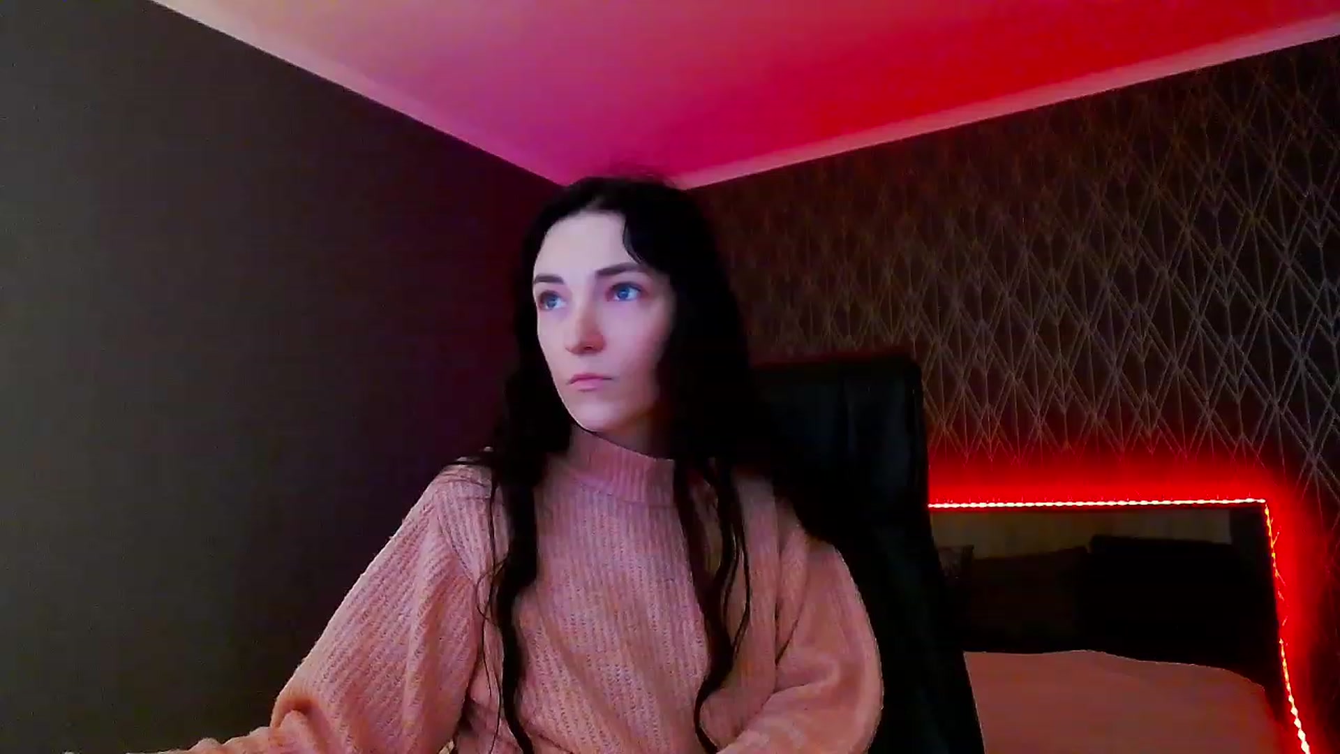 Gallery image thumbnail from KattySteal's myfreecams stream on, 12/05/2022, 09:44 image 18 of 20