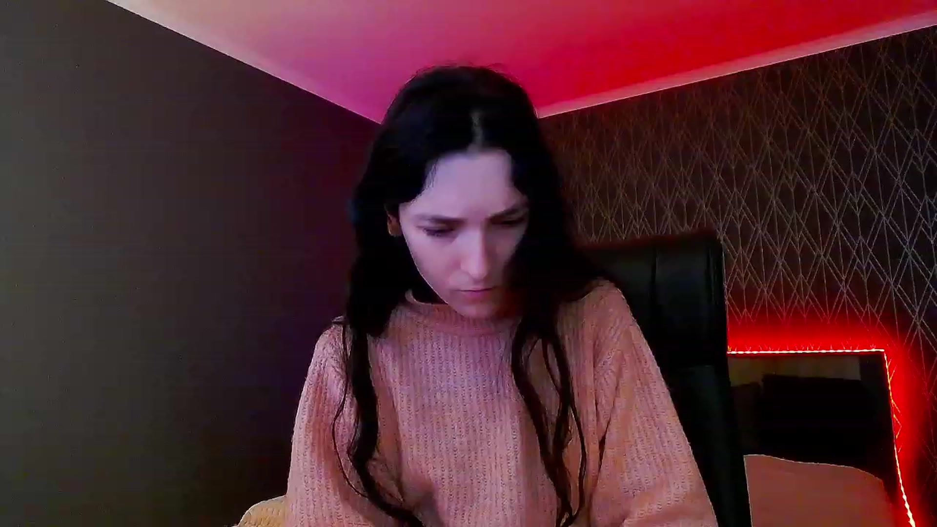 Gallery image thumbnail from KattySteal's myfreecams stream on, 12/05/2022, 09:44 image 6 of 20