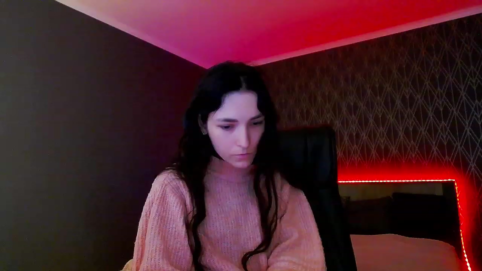 Gallery image thumbnail from KattySteal's myfreecams stream on, 12/05/2022, 09:44 image 17 of 20