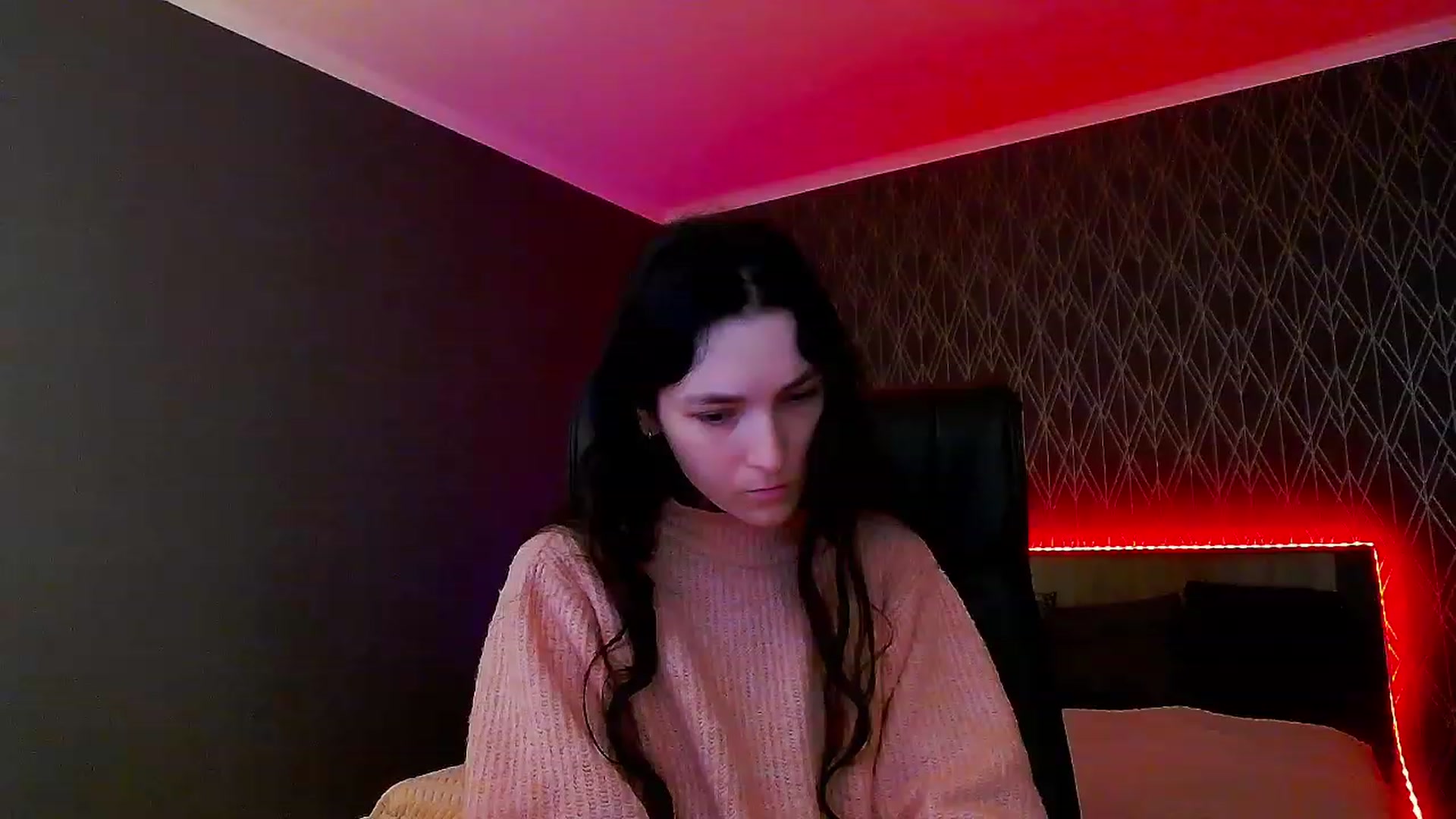 Gallery image thumbnail from KattySteal's myfreecams stream on, 12/05/2022, 09:44 image 8 of 20