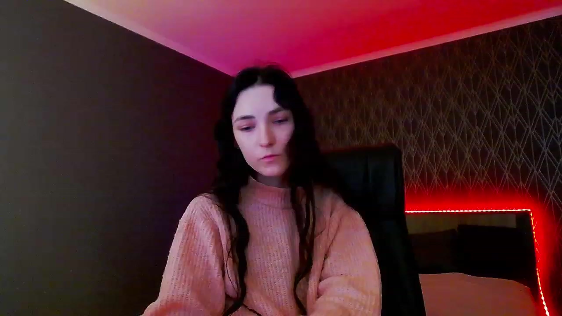 Gallery image thumbnail from KattySteal's myfreecams stream on, 12/05/2022, 09:44 image 13 of 20