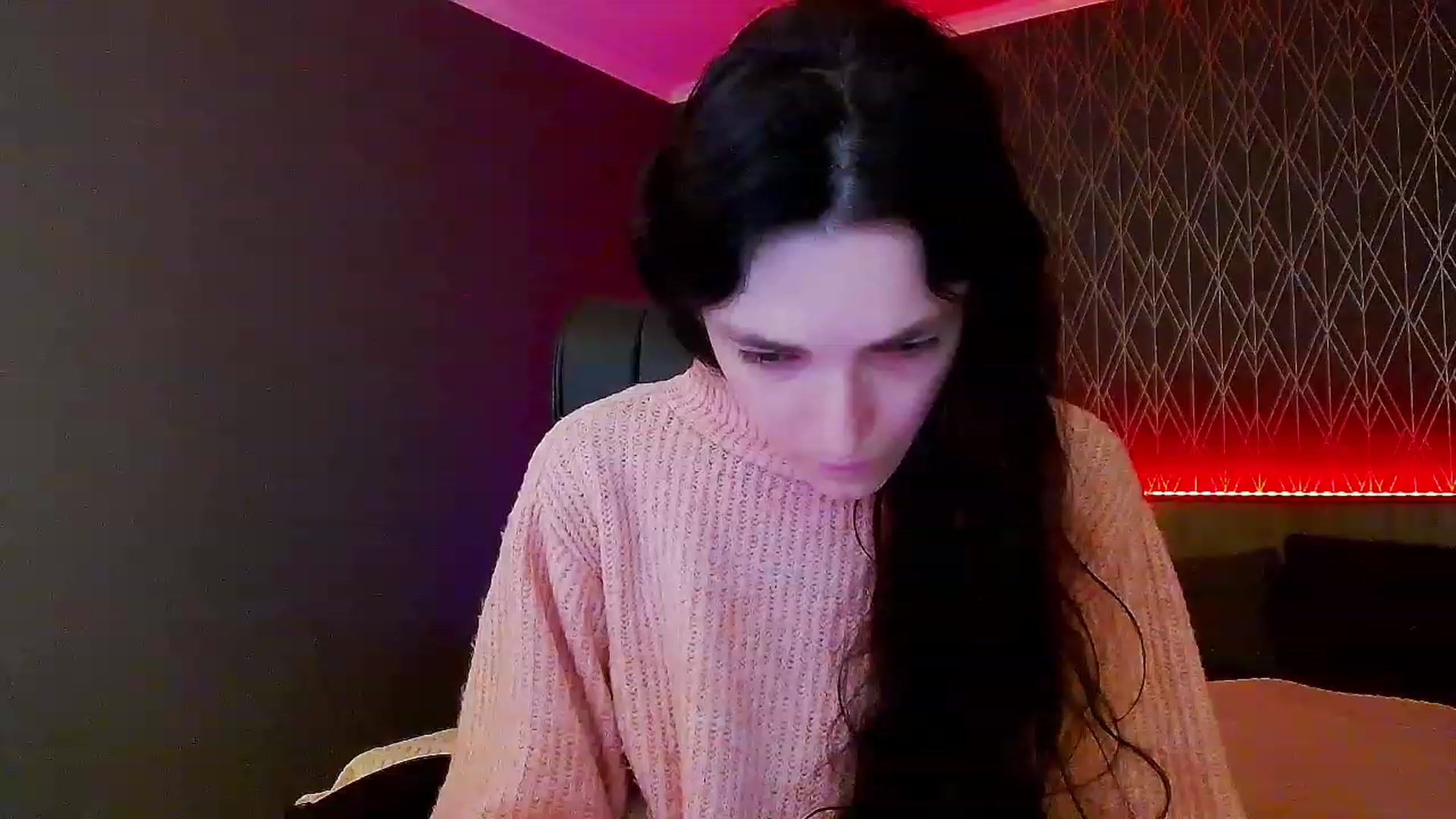Gallery image thumbnail from KattySteal's myfreecams stream on, 12/05/2022, 11:26 image 9 of 20