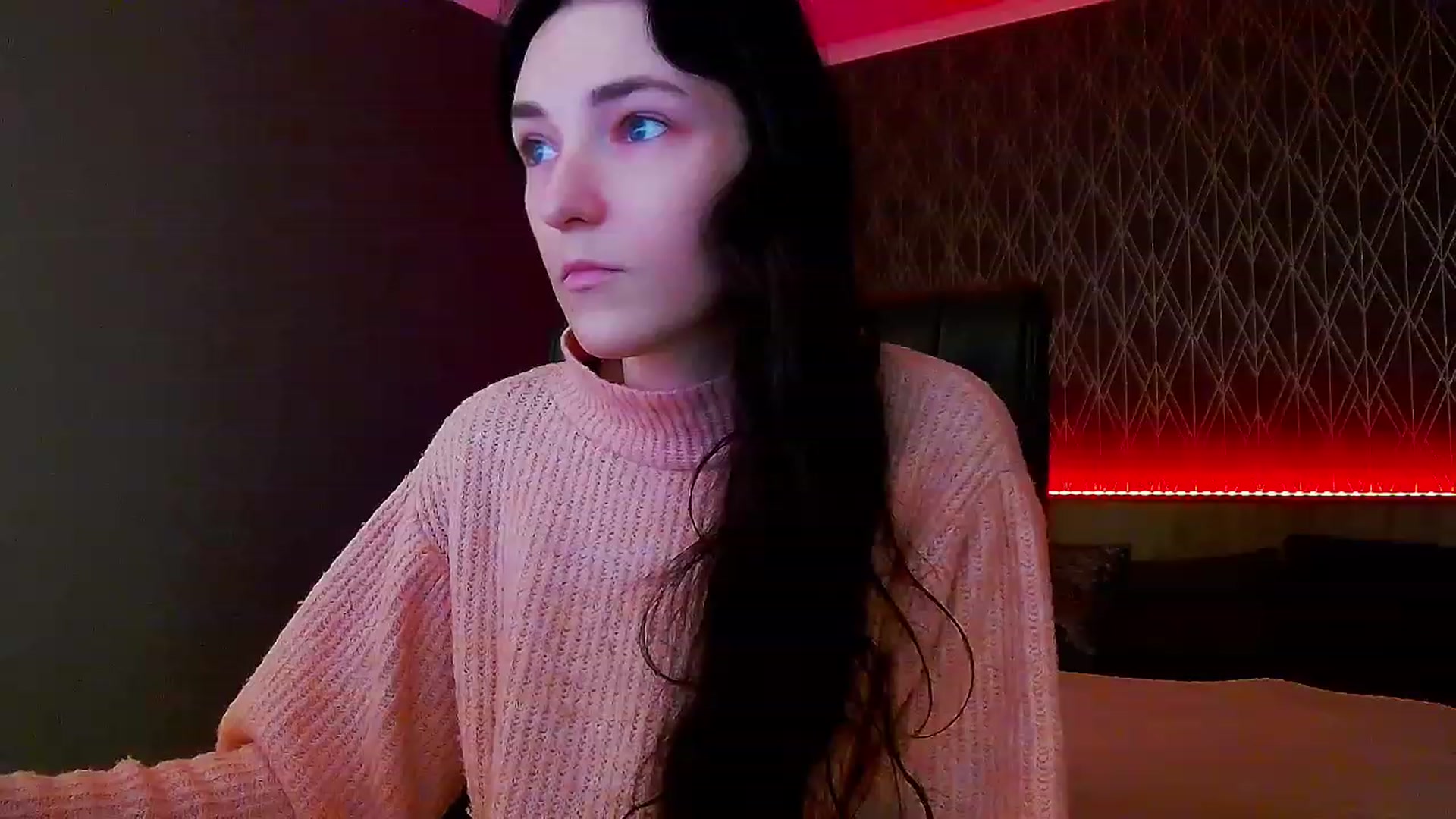 Gallery image thumbnail from KattySteal's myfreecams stream on, 12/05/2022, 11:26 image 6 of 20