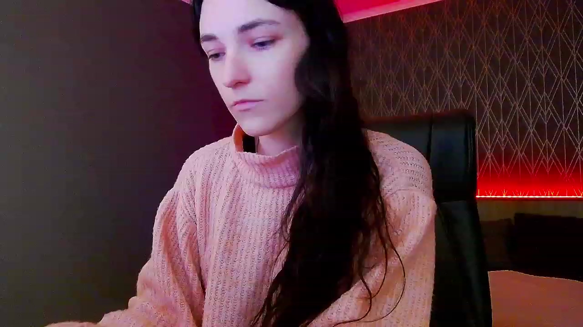 Gallery image thumbnail from KattySteal's myfreecams stream on, 12/05/2022, 11:26 image 1 of 20