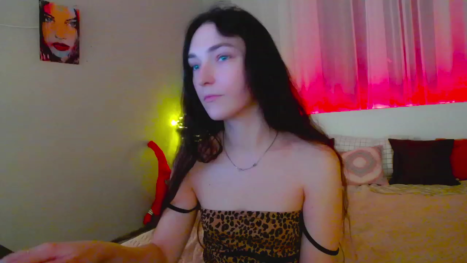 Gallery image thumbnail from KattySteal's myfreecams stream on, 12/28/2022, 11:46 image 4 of 20