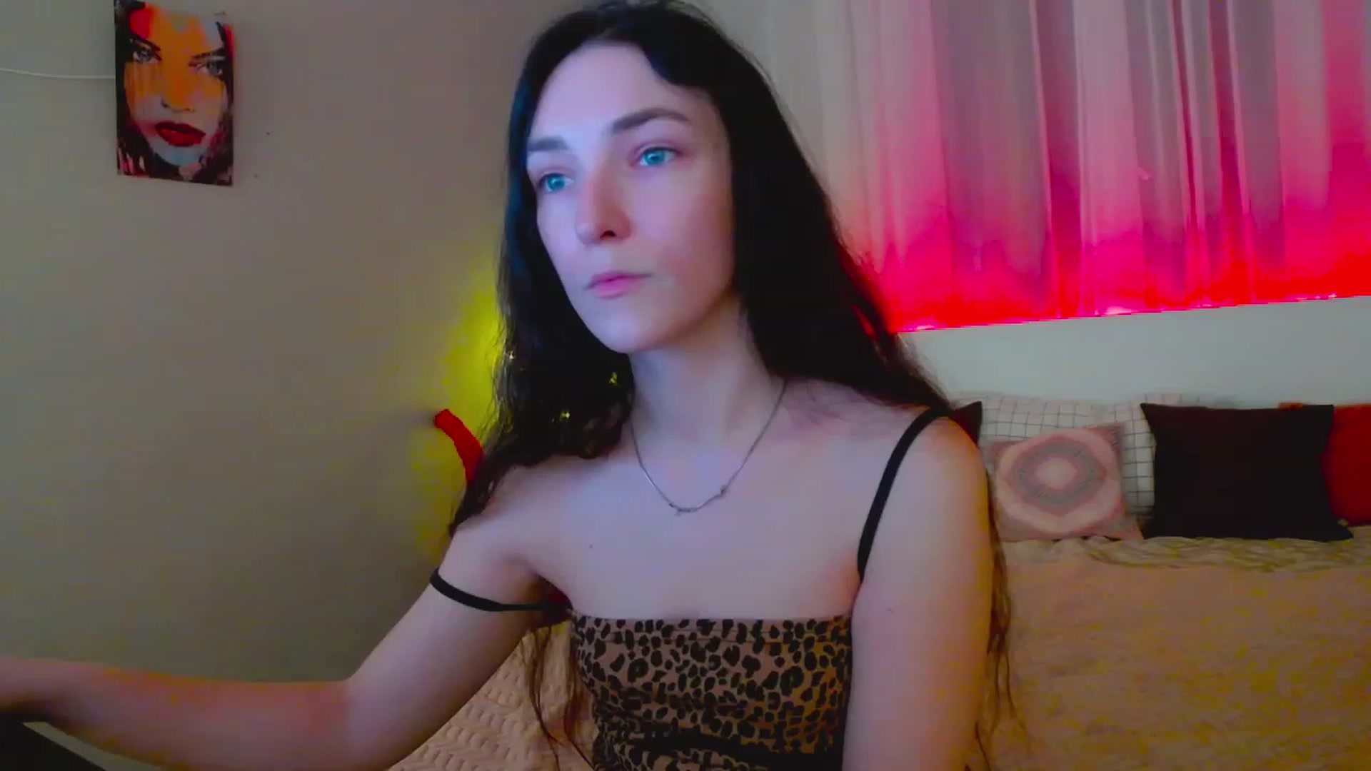 Gallery image thumbnail from KattySteal's myfreecams stream on, 12/28/2022, 11:46 image 1 of 20