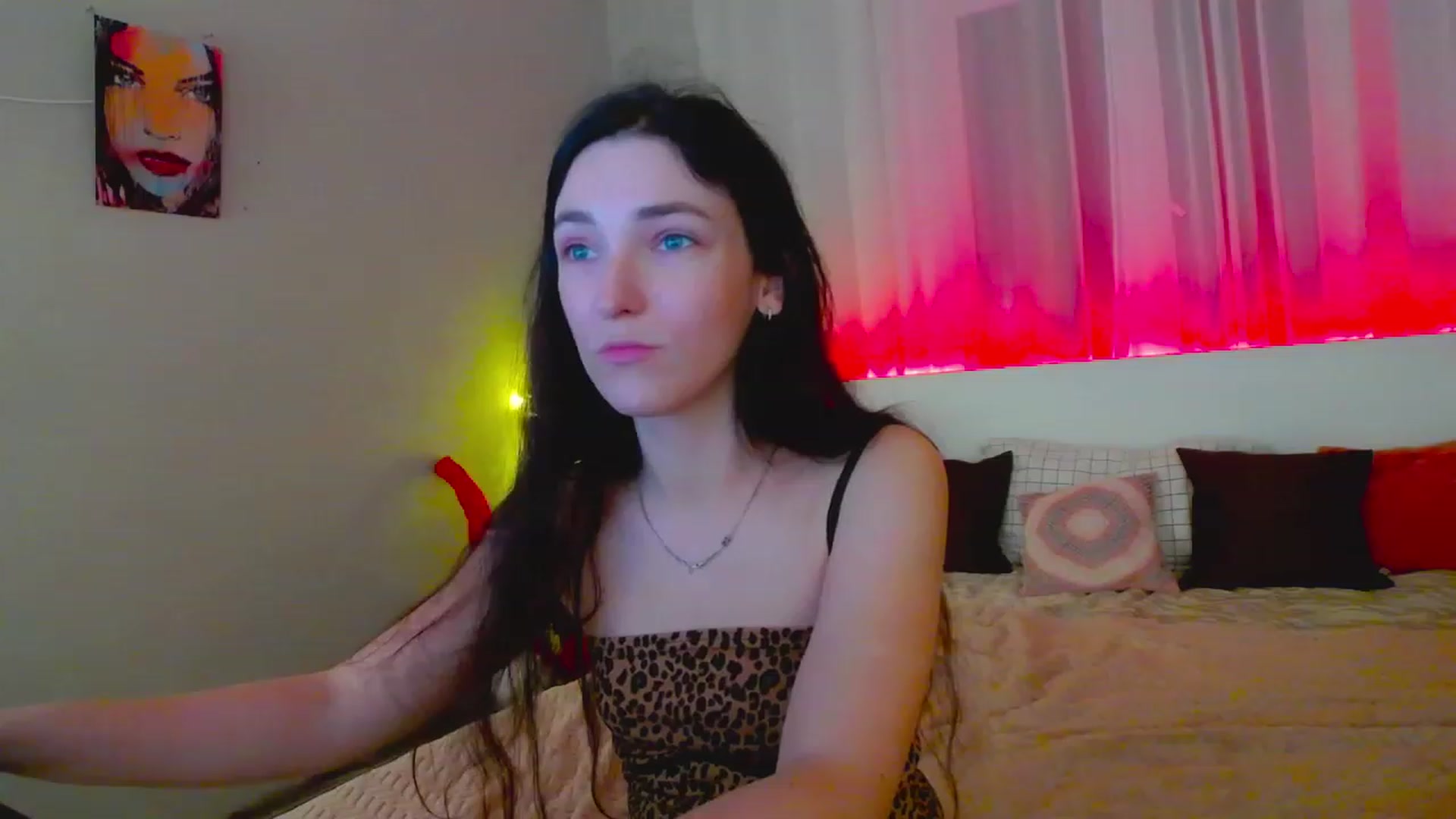 Gallery image thumbnail from KattySteal's myfreecams stream on, 12/28/2022, 12:35 image 1 of 20