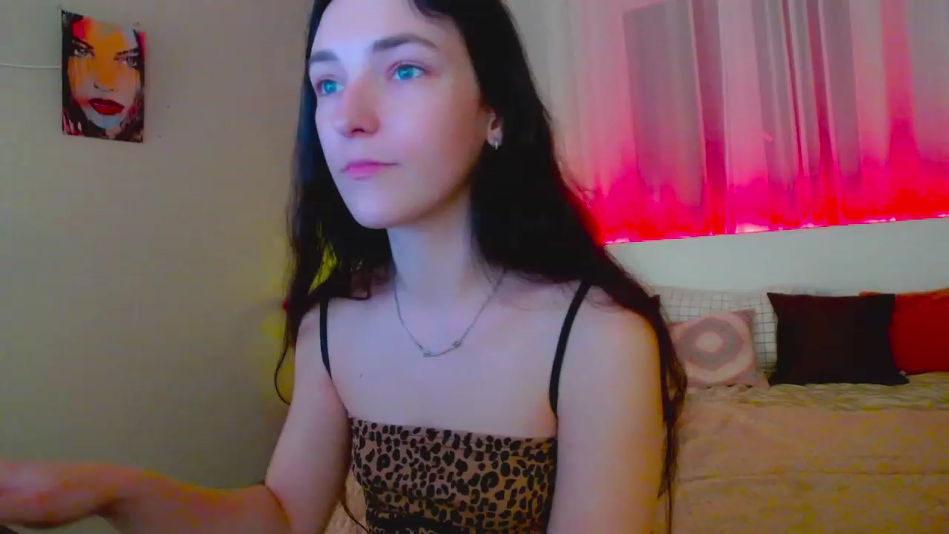 Gallery image thumbnail from KattySteal's myfreecams stream on, 12/28/2022, 12:35 image 18 of 20