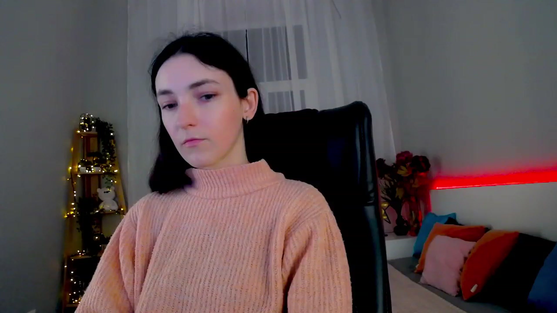 Gallery image thumbnail from KattySteal's myfreecams stream on, 01/25/2023, 11:38 image 8 of 20