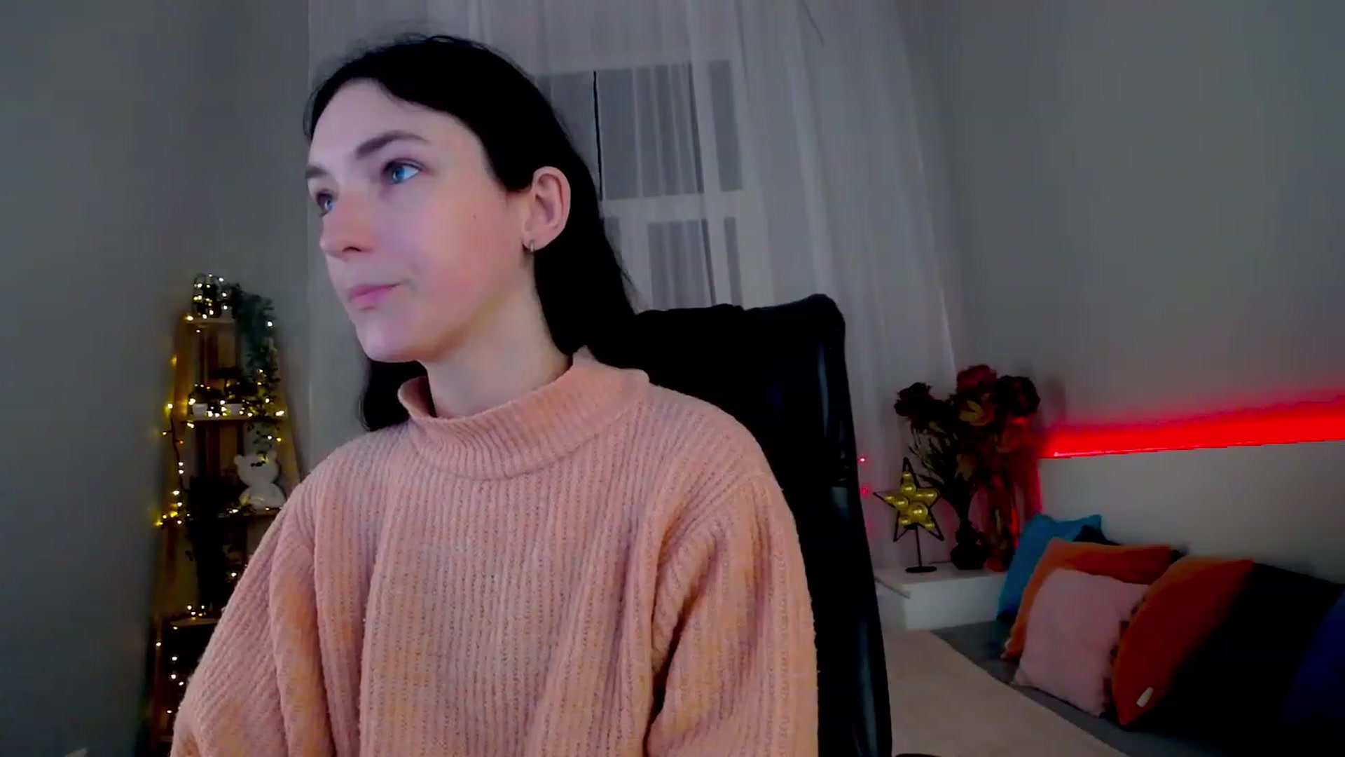 Gallery image thumbnail from KattySteal's myfreecams stream on, 01/25/2023, 11:38 image 6 of 20