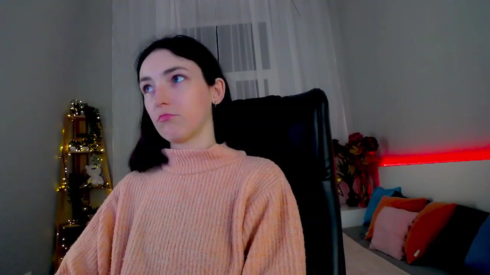 Gallery image thumbnail from KattySteal's myfreecams stream on, 01/25/2023, 11:38 image 12 of 20