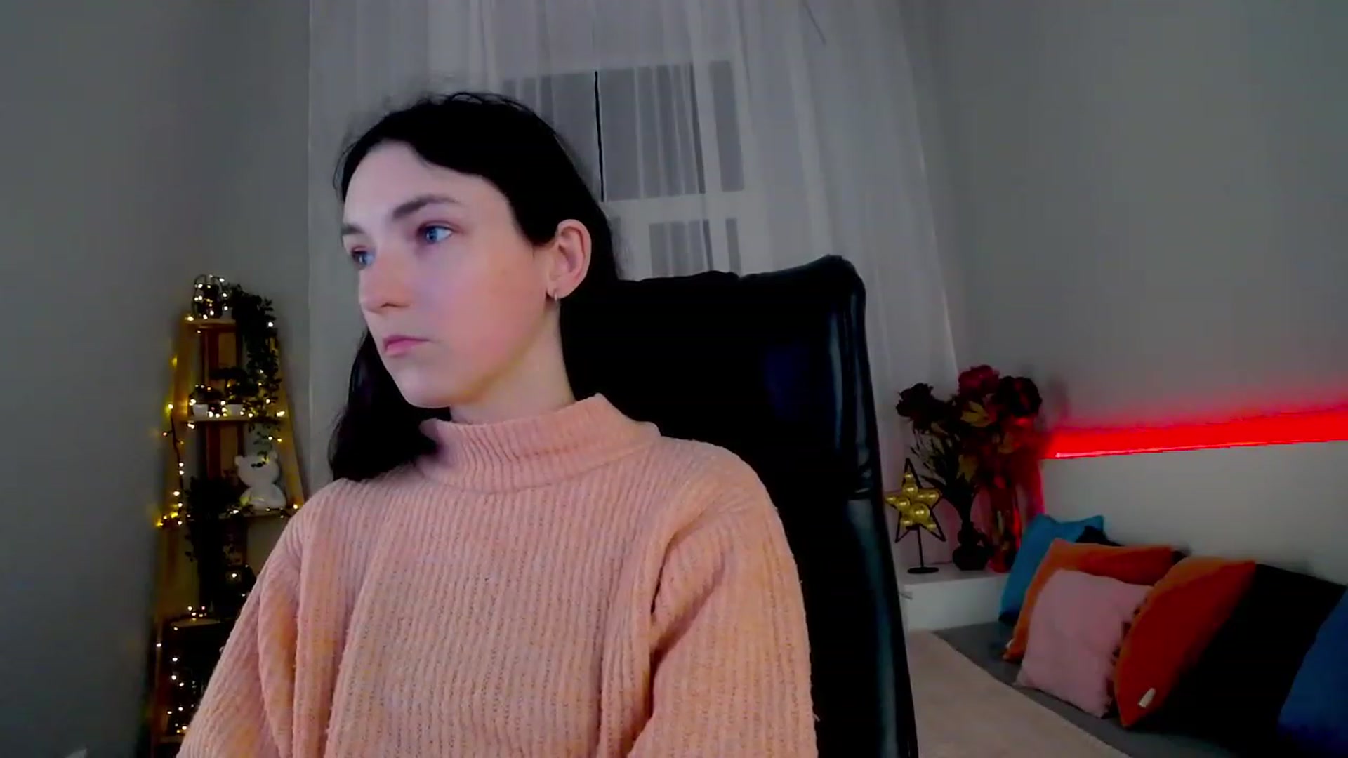 Gallery image thumbnail from KattySteal's myfreecams stream on, 01/25/2023, 11:38 image 16 of 20