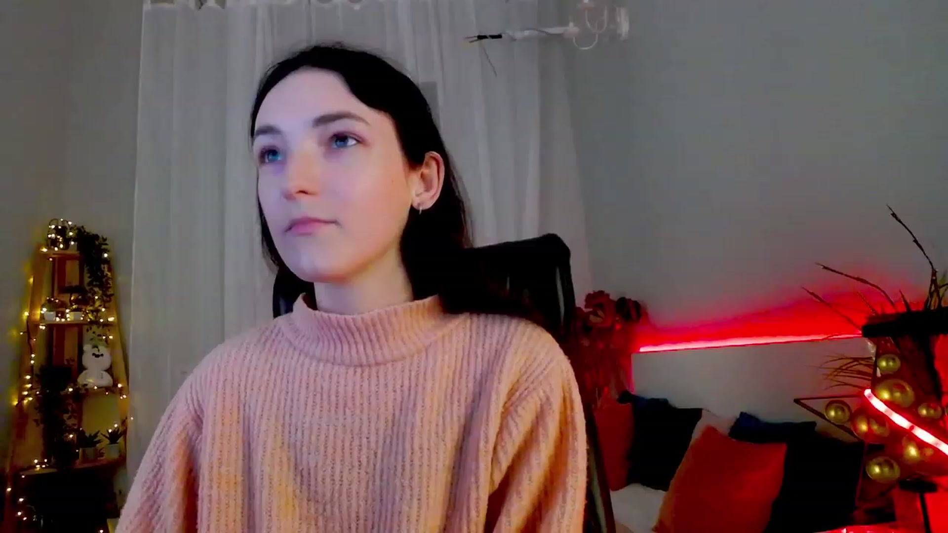 Gallery image thumbnail from KattySteal's myfreecams stream on, 01/28/2023, 13:00 image 12 of 20