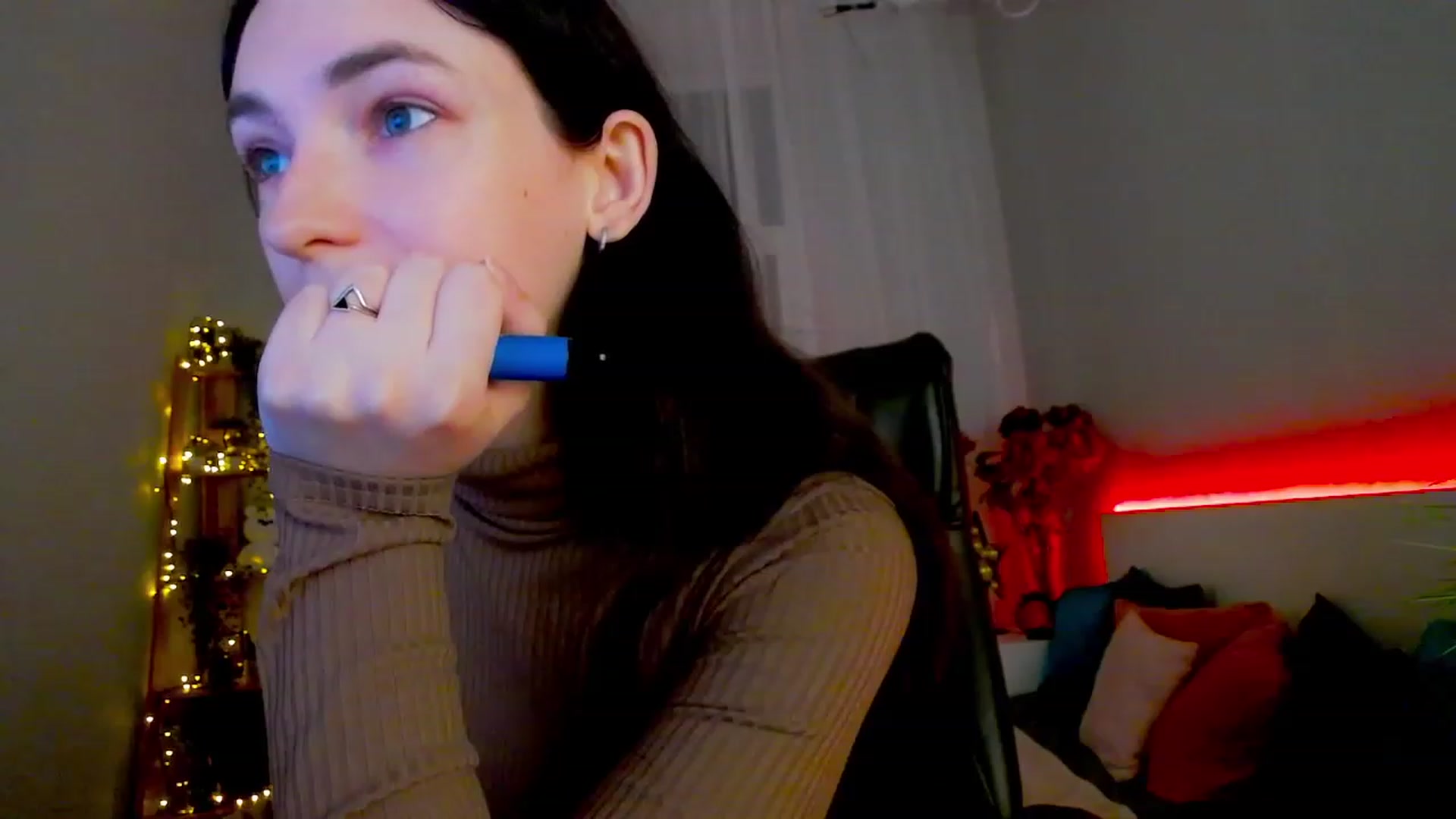 Gallery image thumbnail from KattySteal's myfreecams stream on, 01/31/2023, 11:14 image 18 of 20
