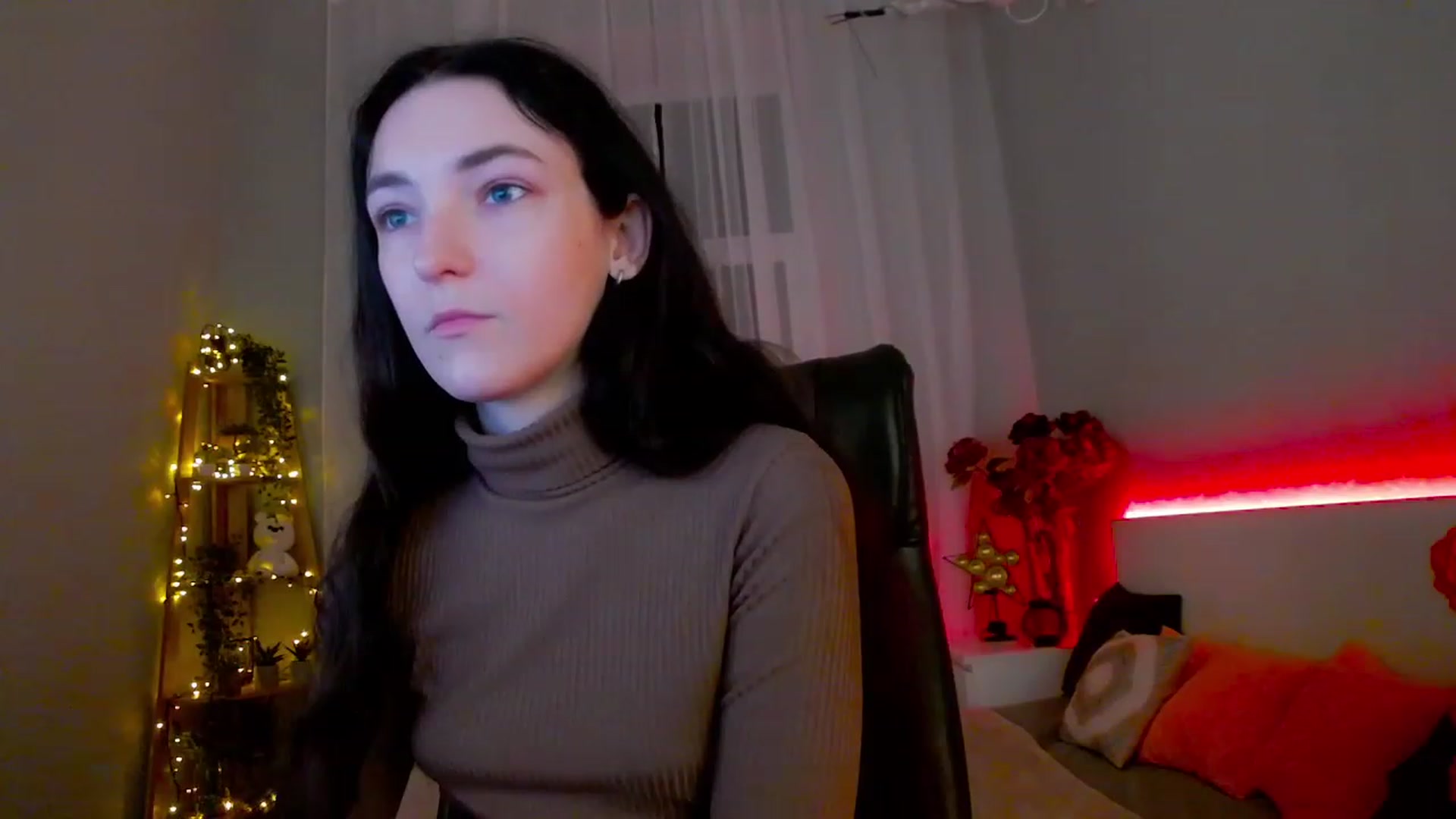 Gallery image thumbnail from KattySteal's myfreecams stream on, 02/01/2023, 09:23 image 8 of 20