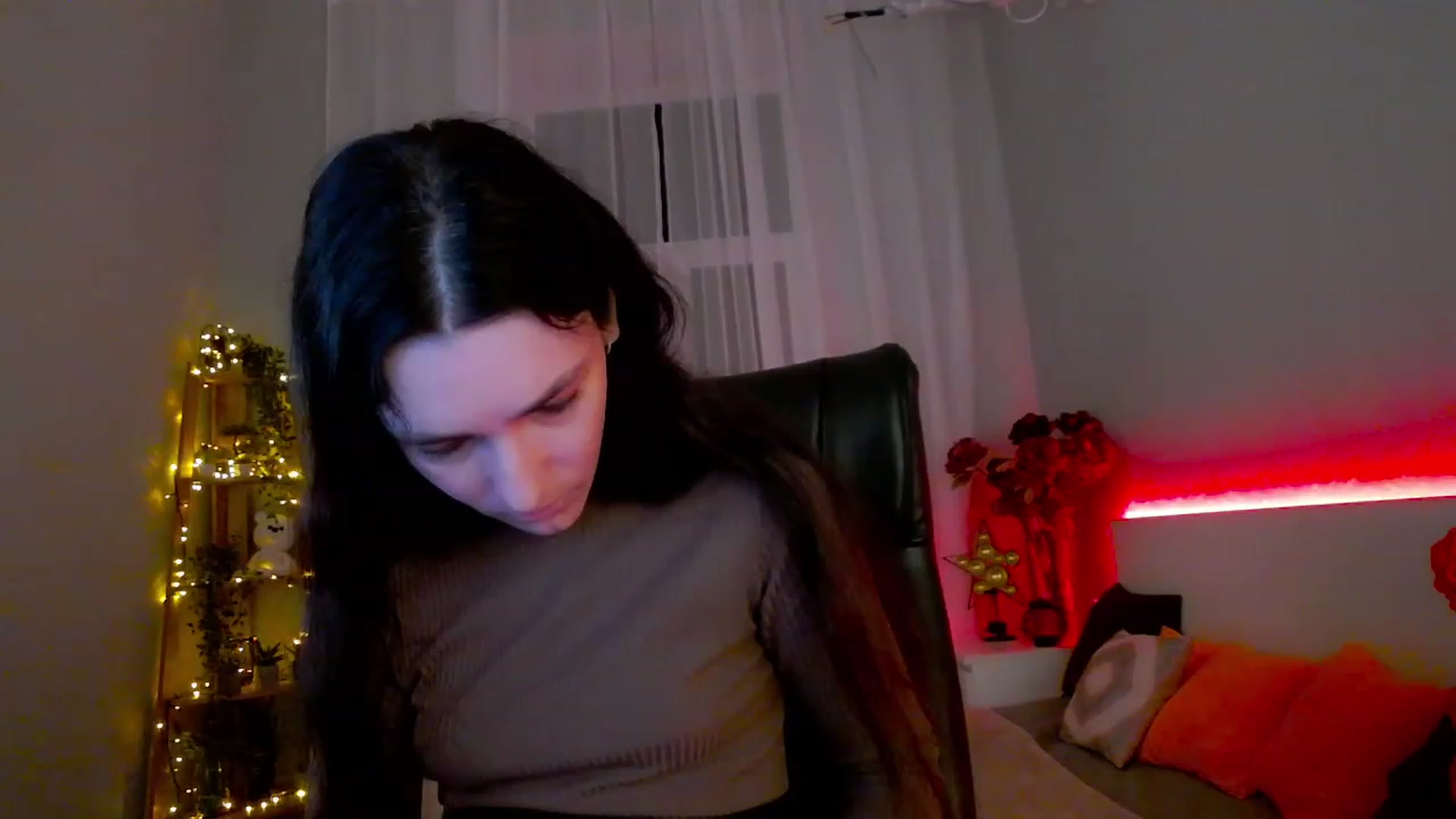 Gallery image thumbnail from KattySteal's myfreecams stream on, 02/01/2023, 09:23 image 9 of 20