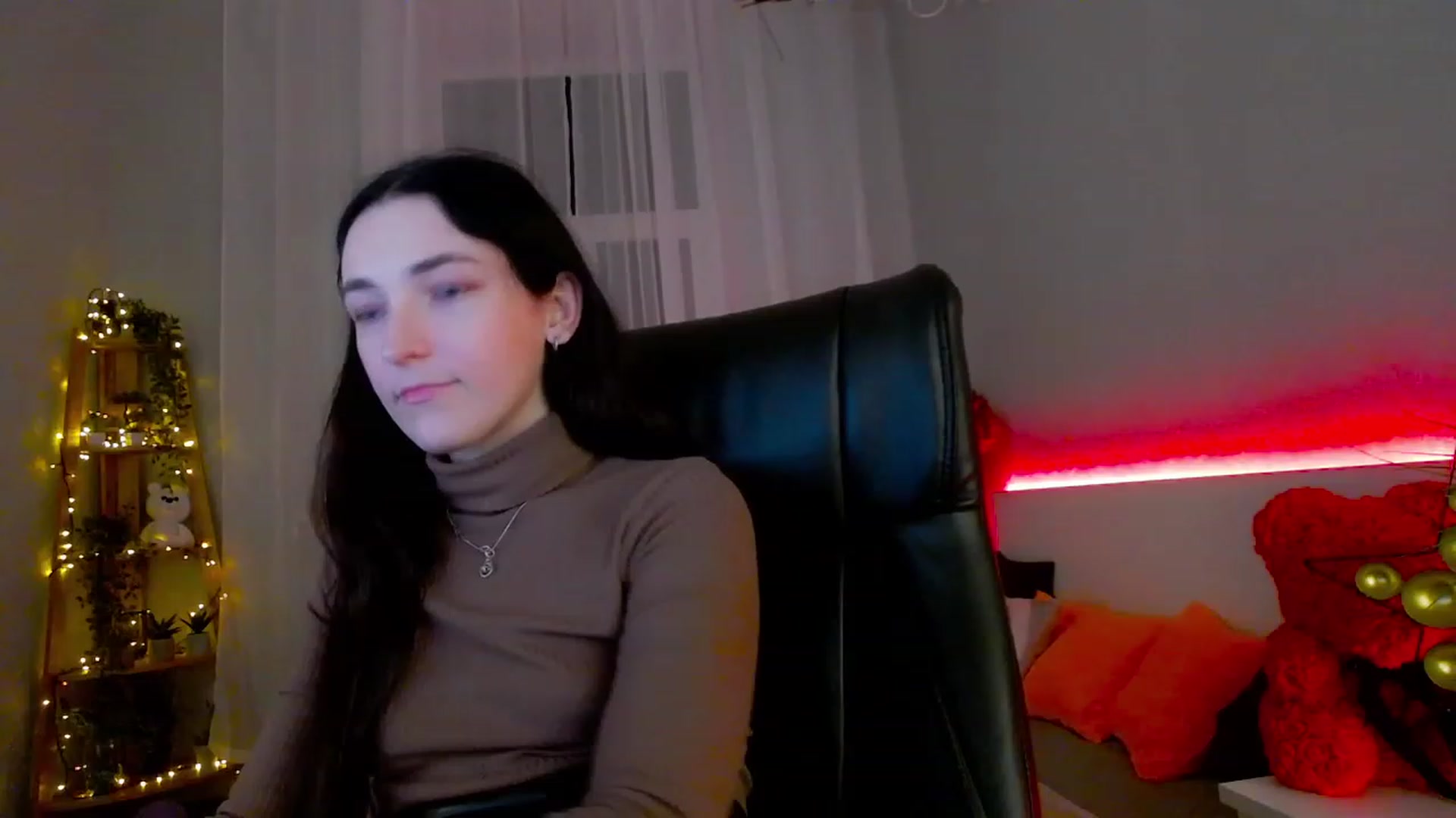 Gallery image thumbnail from KattySteal's myfreecams stream on, 02/01/2023, 12:05 image 16 of 20