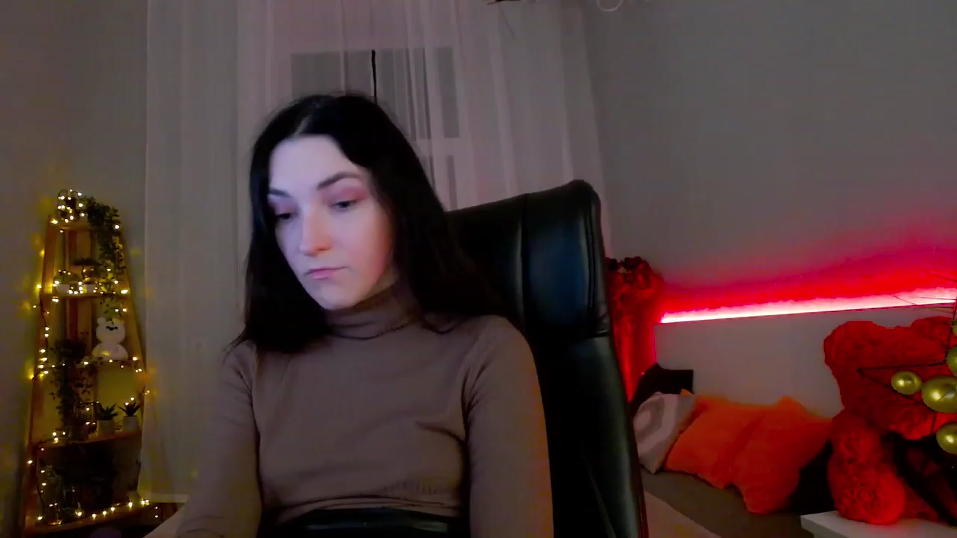 Gallery image thumbnail from KattySteal's myfreecams stream on, 02/01/2023, 12:05 image 7 of 20