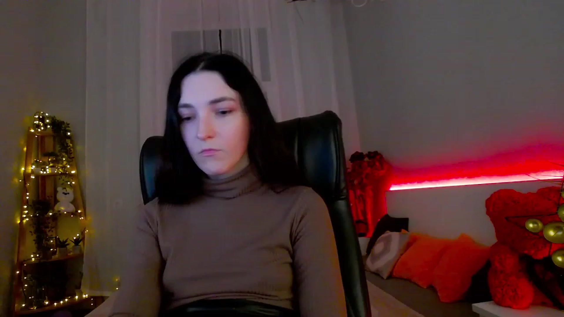 Gallery image thumbnail from KattySteal's myfreecams stream on, 02/01/2023, 12:05 image 4 of 20
