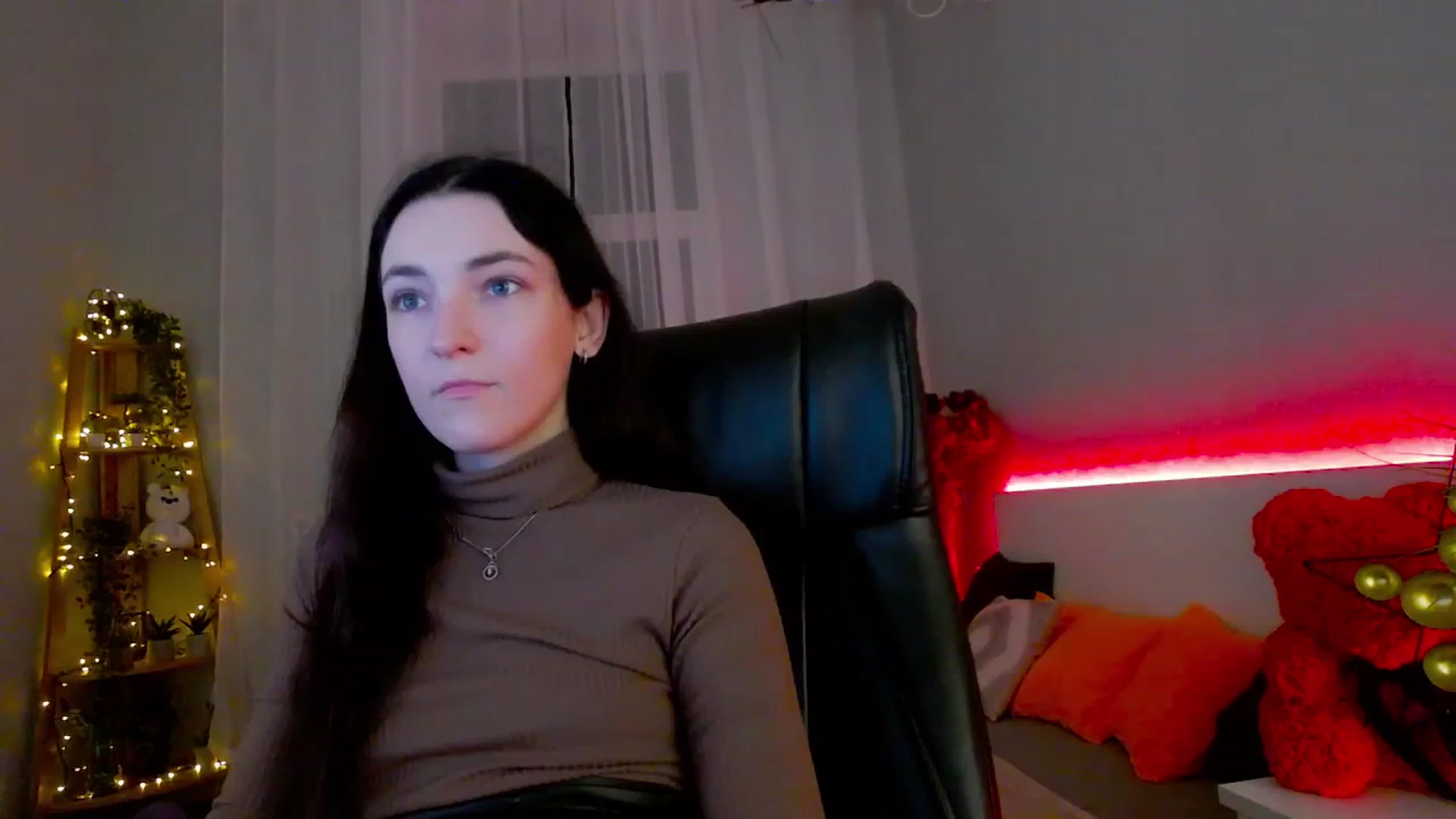 Gallery image thumbnail from KattySteal's myfreecams stream on, 02/01/2023, 13:26 image 1 of 20