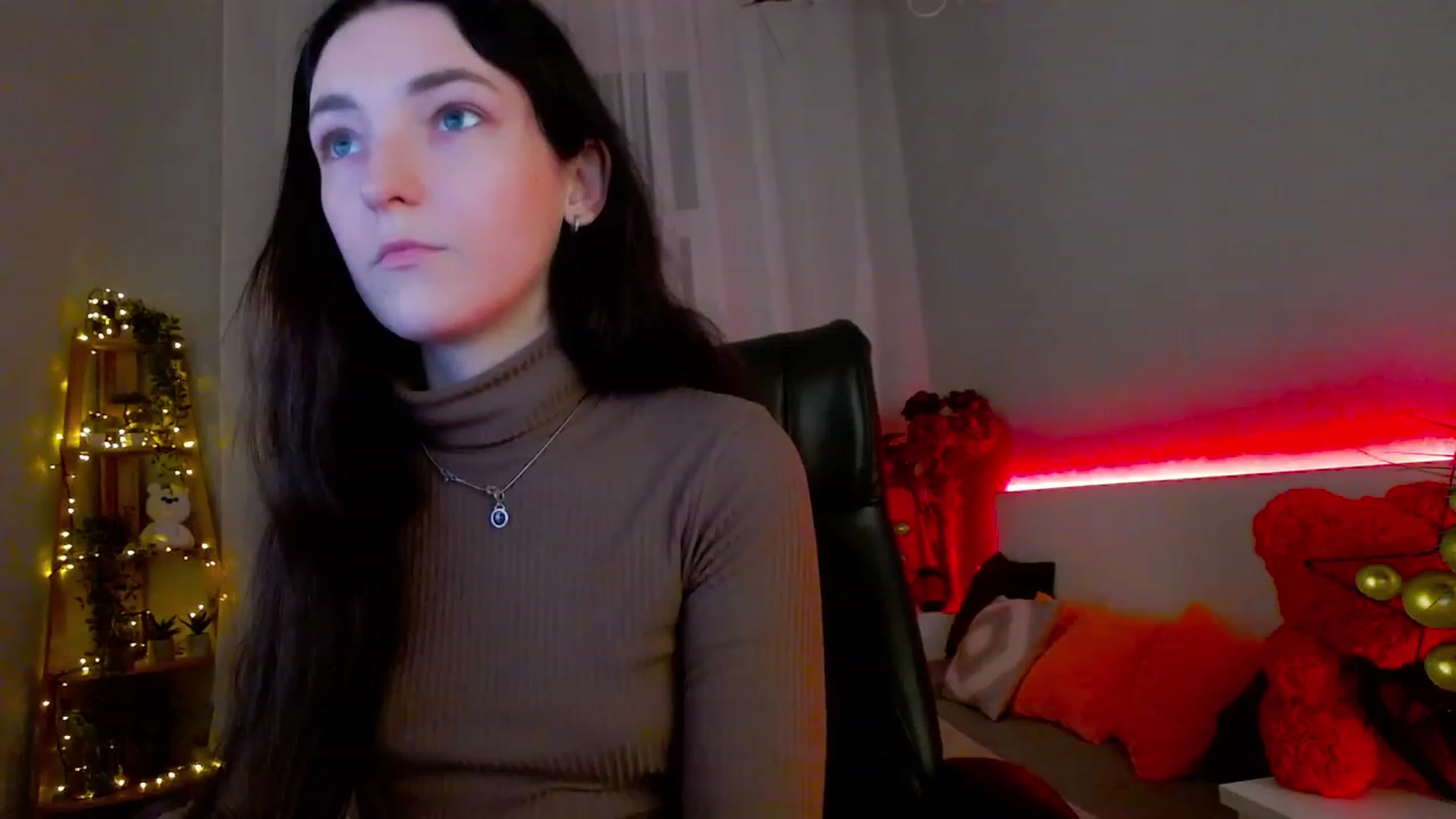 Gallery image thumbnail from KattySteal's myfreecams stream on, 02/01/2023, 13:26 image 7 of 20