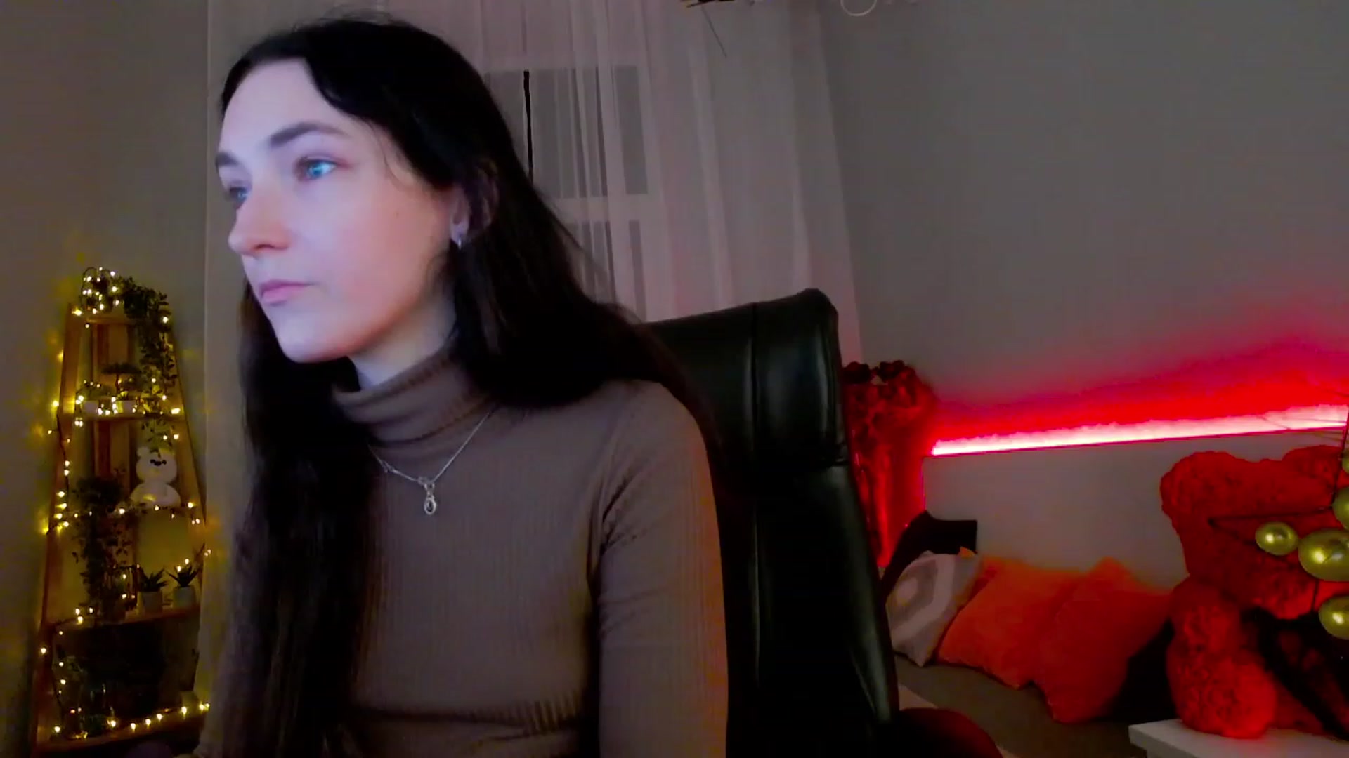 Gallery image thumbnail from KattySteal's myfreecams stream on, 02/01/2023, 13:26 image 19 of 20