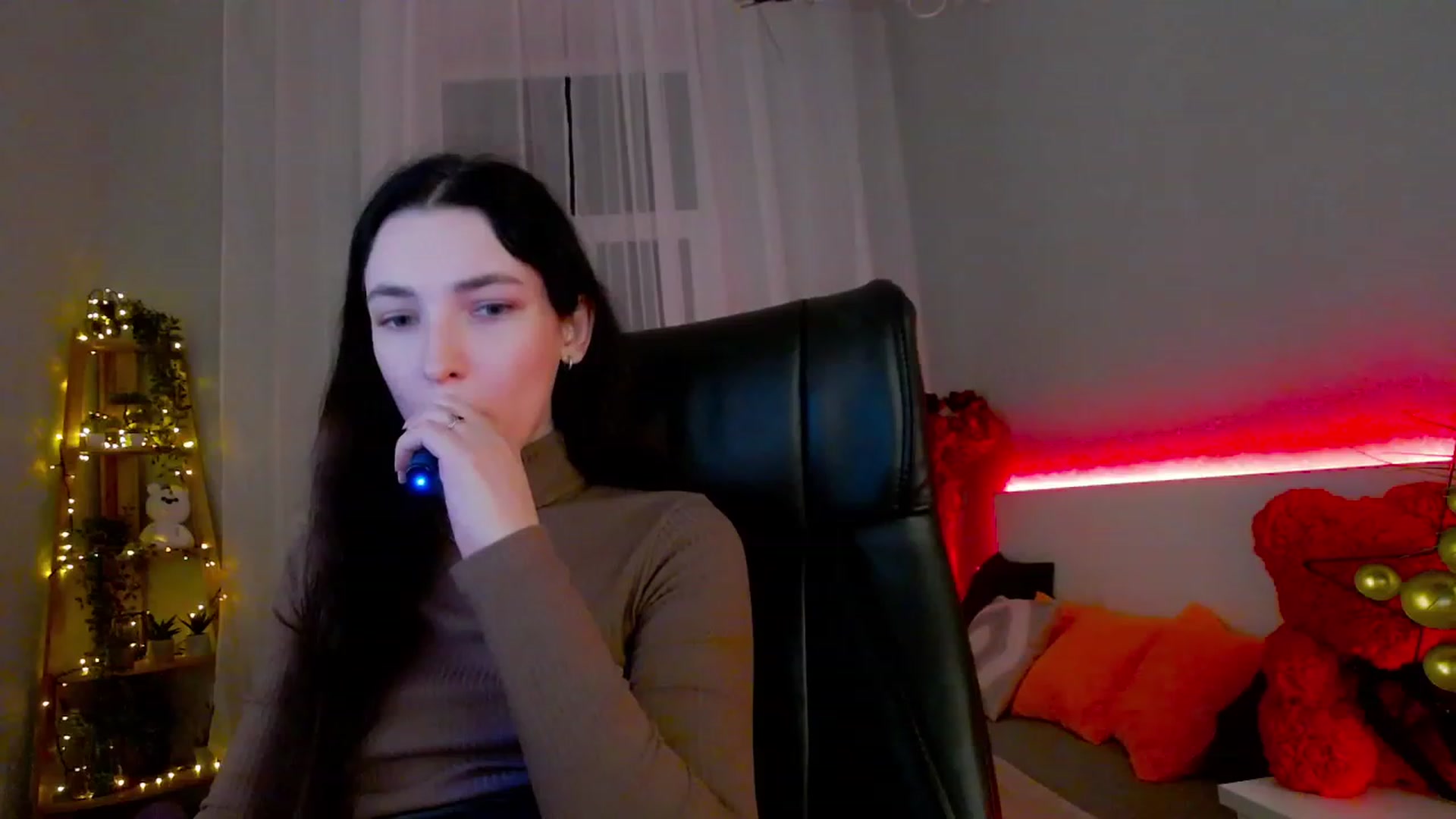 Gallery image thumbnail from KattySteal's myfreecams stream on, 02/01/2023, 13:26 image 3 of 20