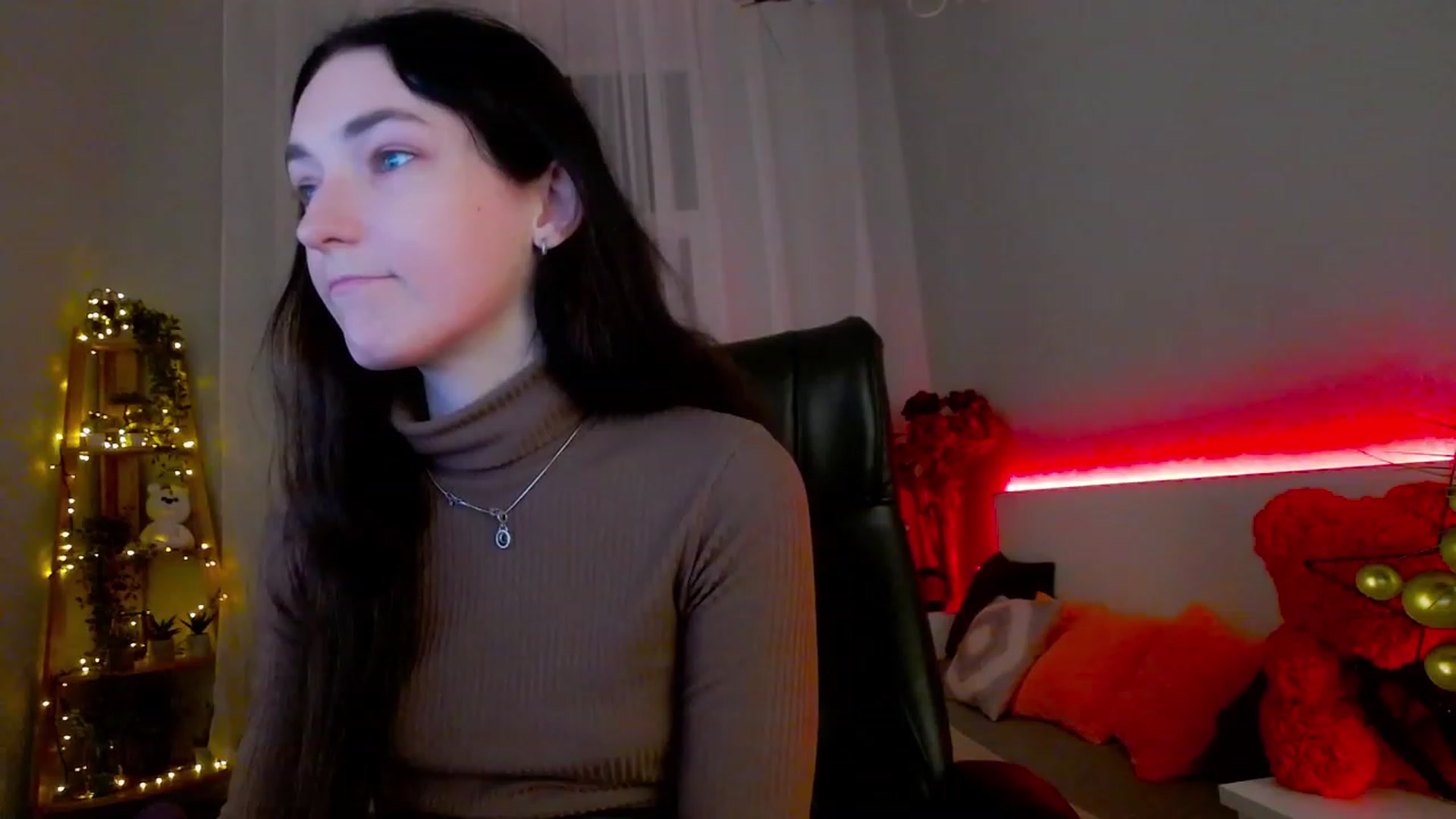 Gallery image thumbnail from KattySteal's myfreecams stream on, 02/01/2023, 13:26 image 8 of 20