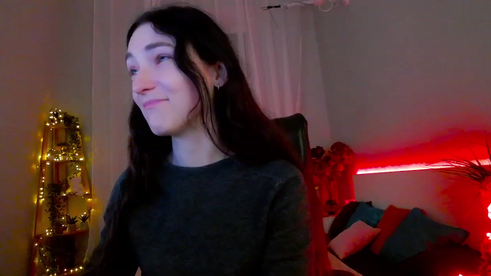 Gallery image thumbnail from KattySteal's myfreecams stream on, 02/04/2023, 11:14 image 8 of 20