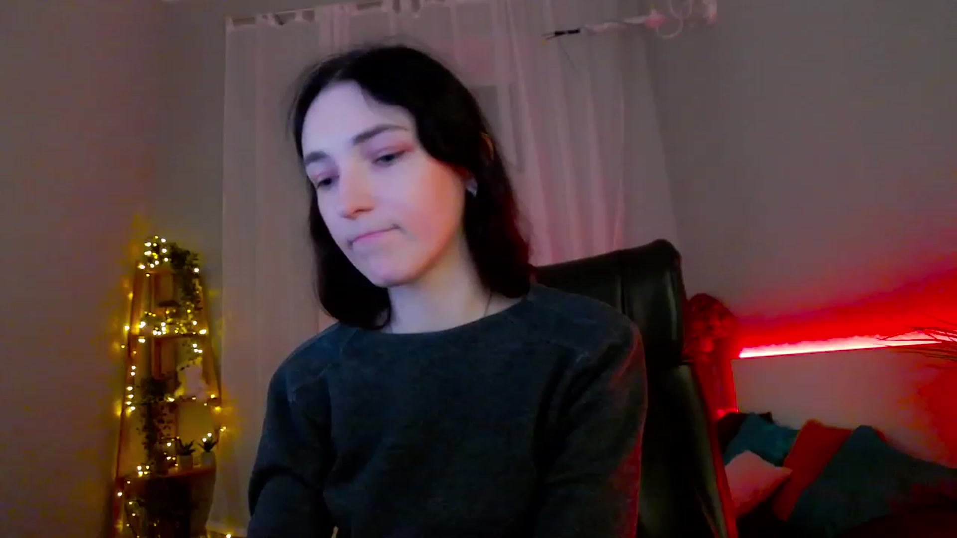 Gallery image thumbnail from KattySteal's myfreecams stream on, 02/04/2023, 13:12 image 16 of 20