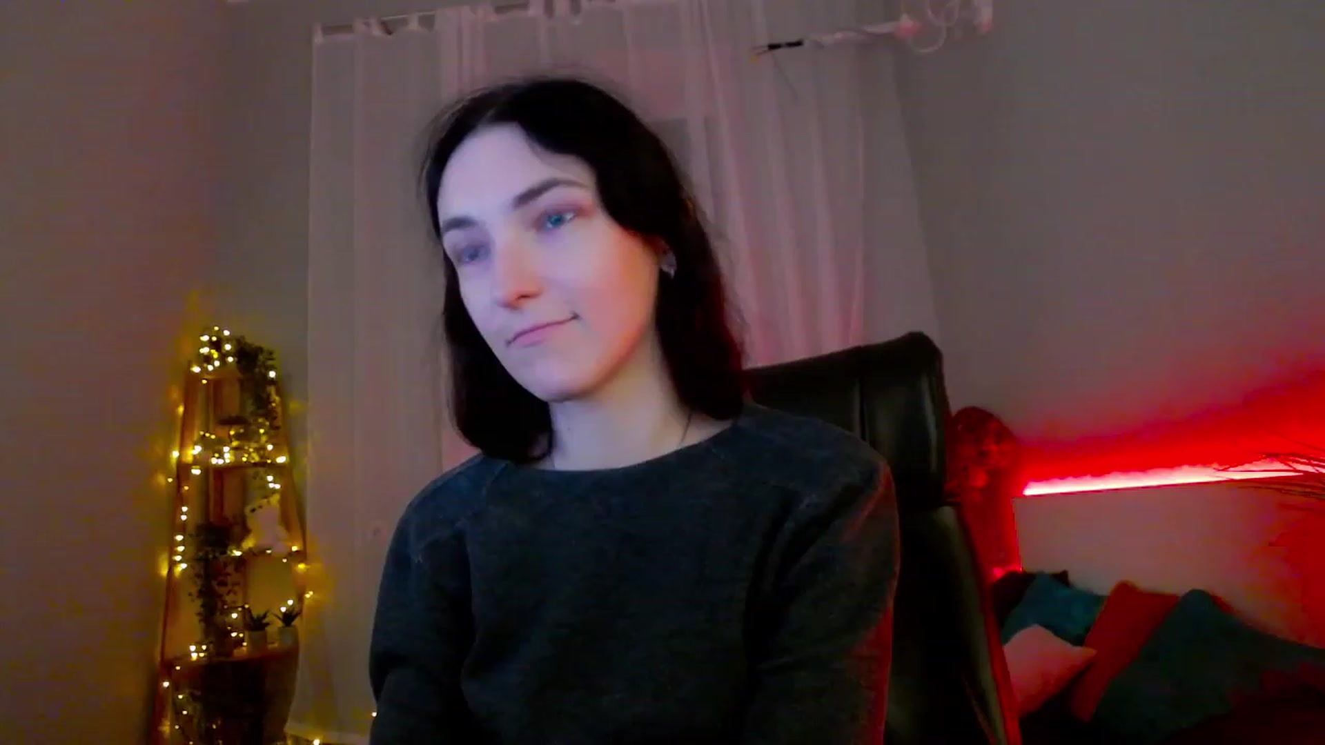 Gallery image thumbnail from KattySteal's myfreecams stream on, 02/04/2023, 13:12 image 18 of 20