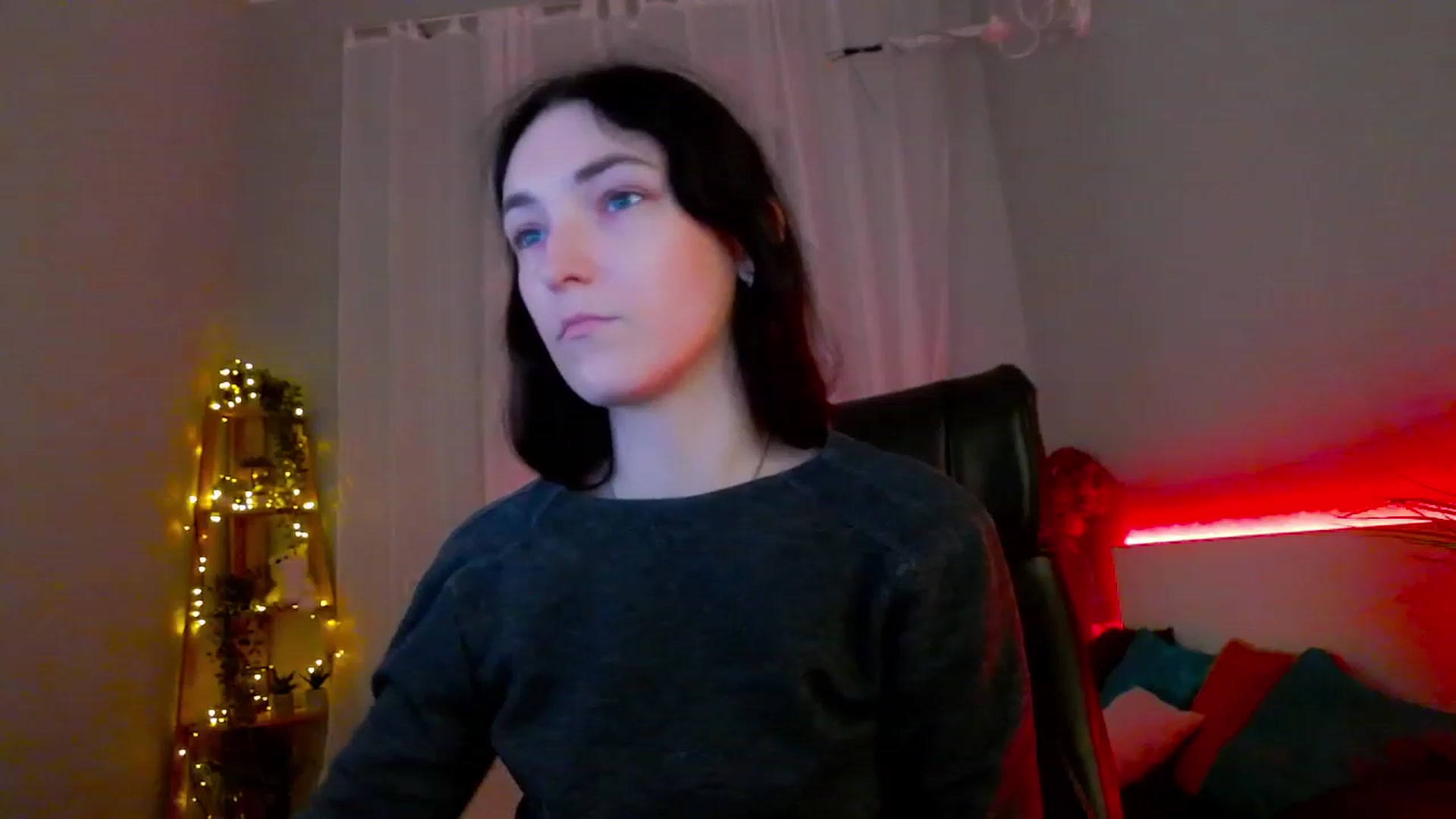 Gallery image thumbnail from KattySteal's myfreecams stream on, 02/04/2023, 13:12 image 15 of 20