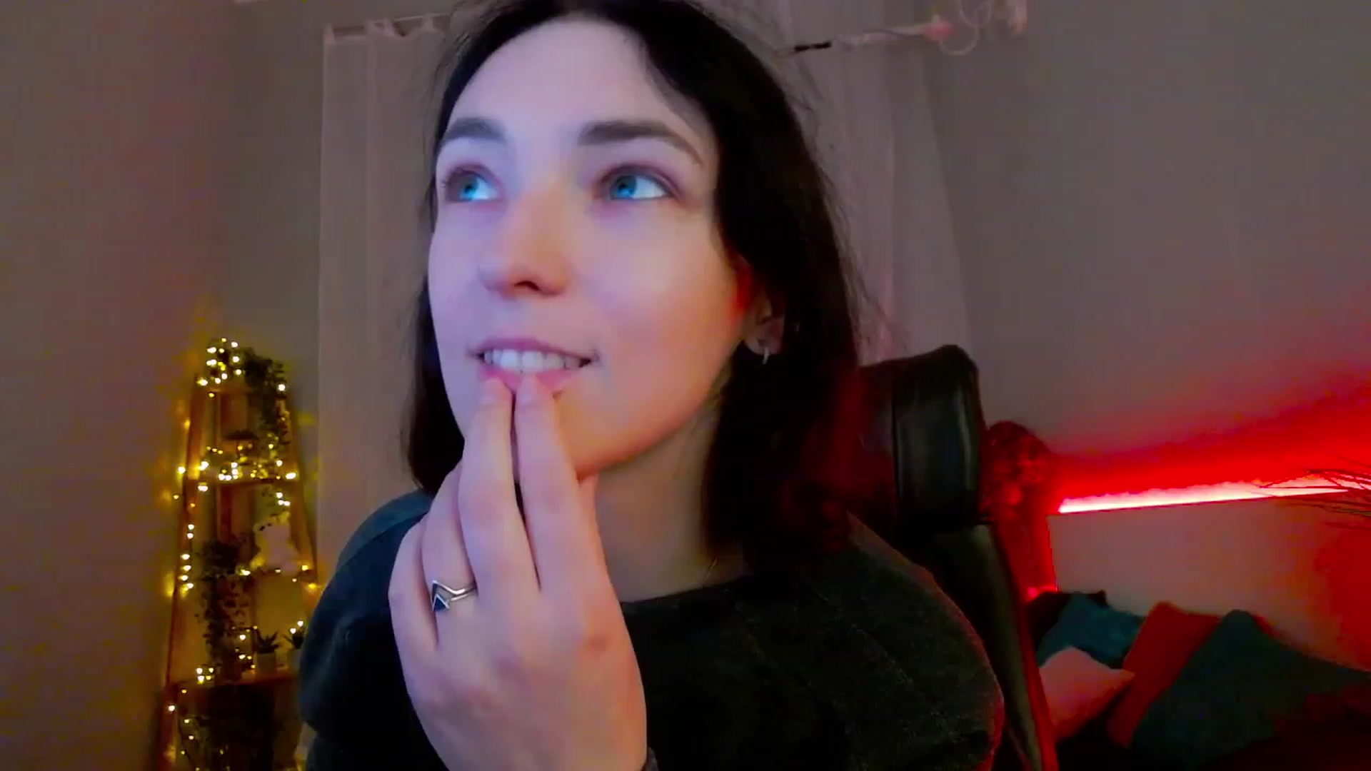 Gallery image thumbnail from KattySteal's myfreecams stream on, 02/04/2023, 13:12 image 20 of 20