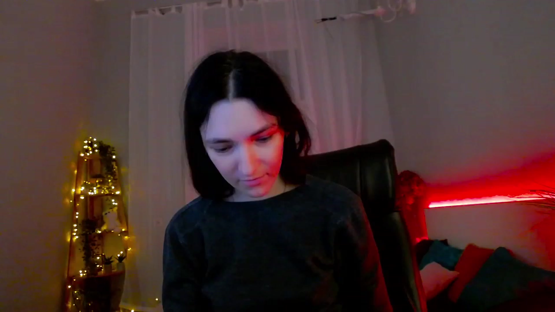 Gallery image thumbnail from KattySteal's myfreecams stream on, 02/04/2023, 13:12 image 8 of 20