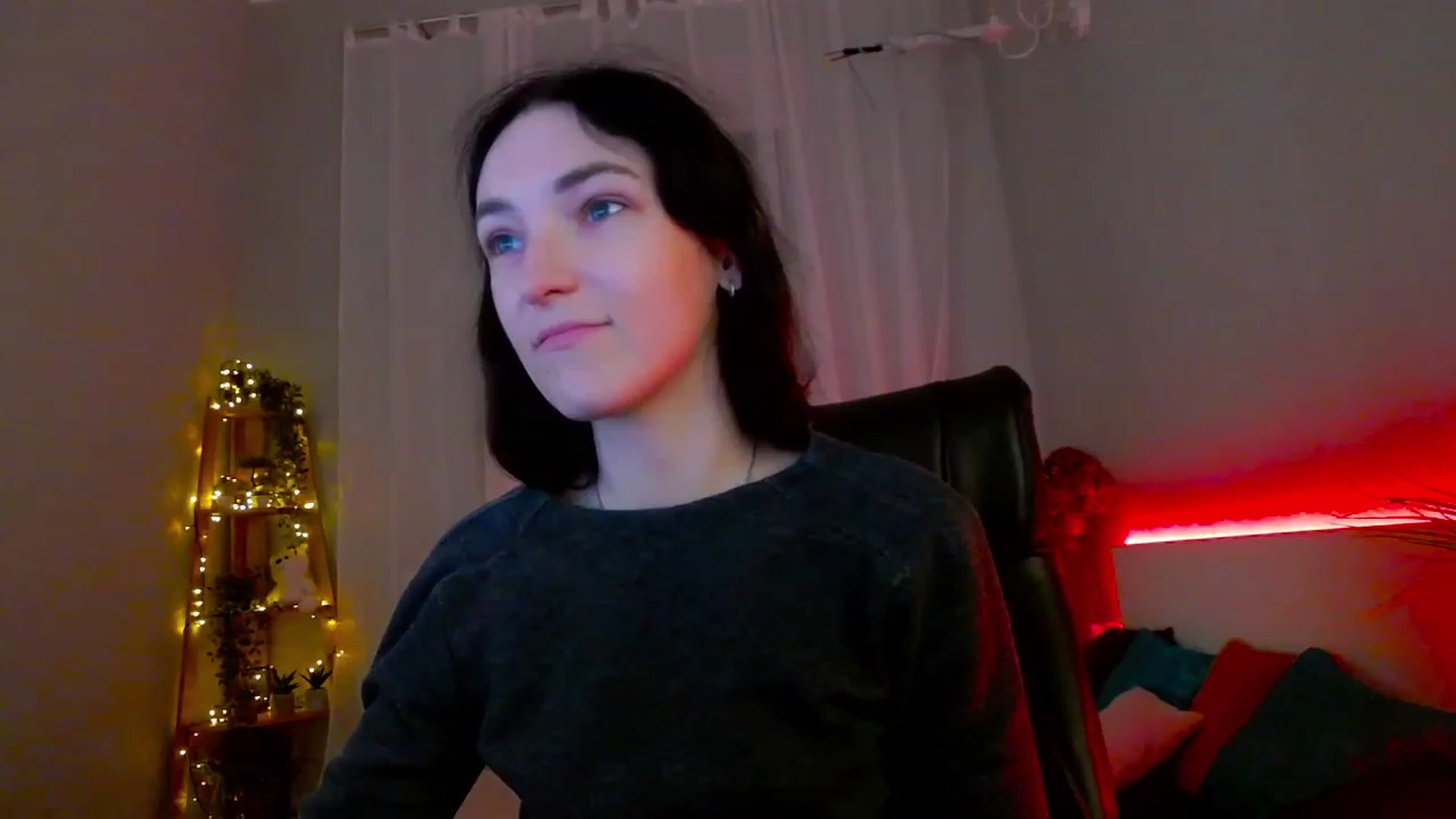 Gallery image thumbnail from KattySteal's myfreecams stream on, 02/04/2023, 13:12 image 5 of 20