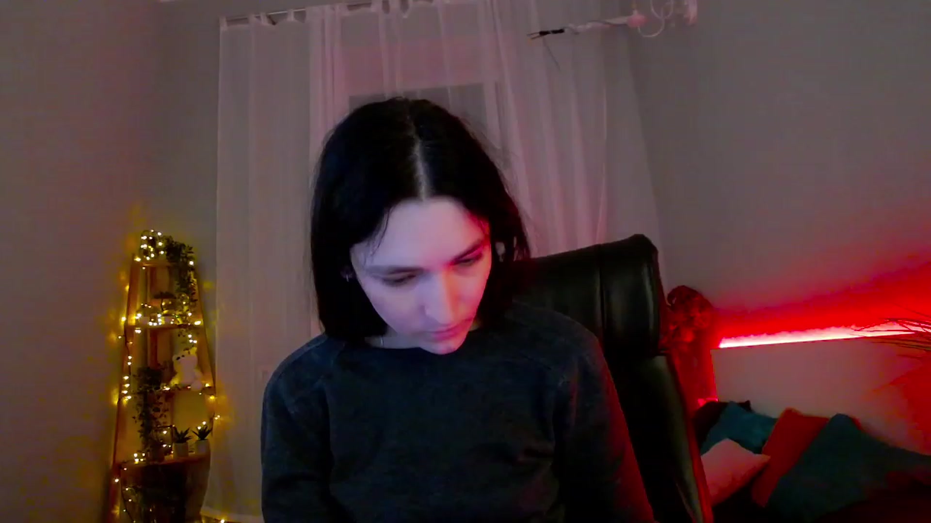 Gallery image thumbnail from KattySteal's myfreecams stream on, 02/04/2023, 13:12 image 4 of 20