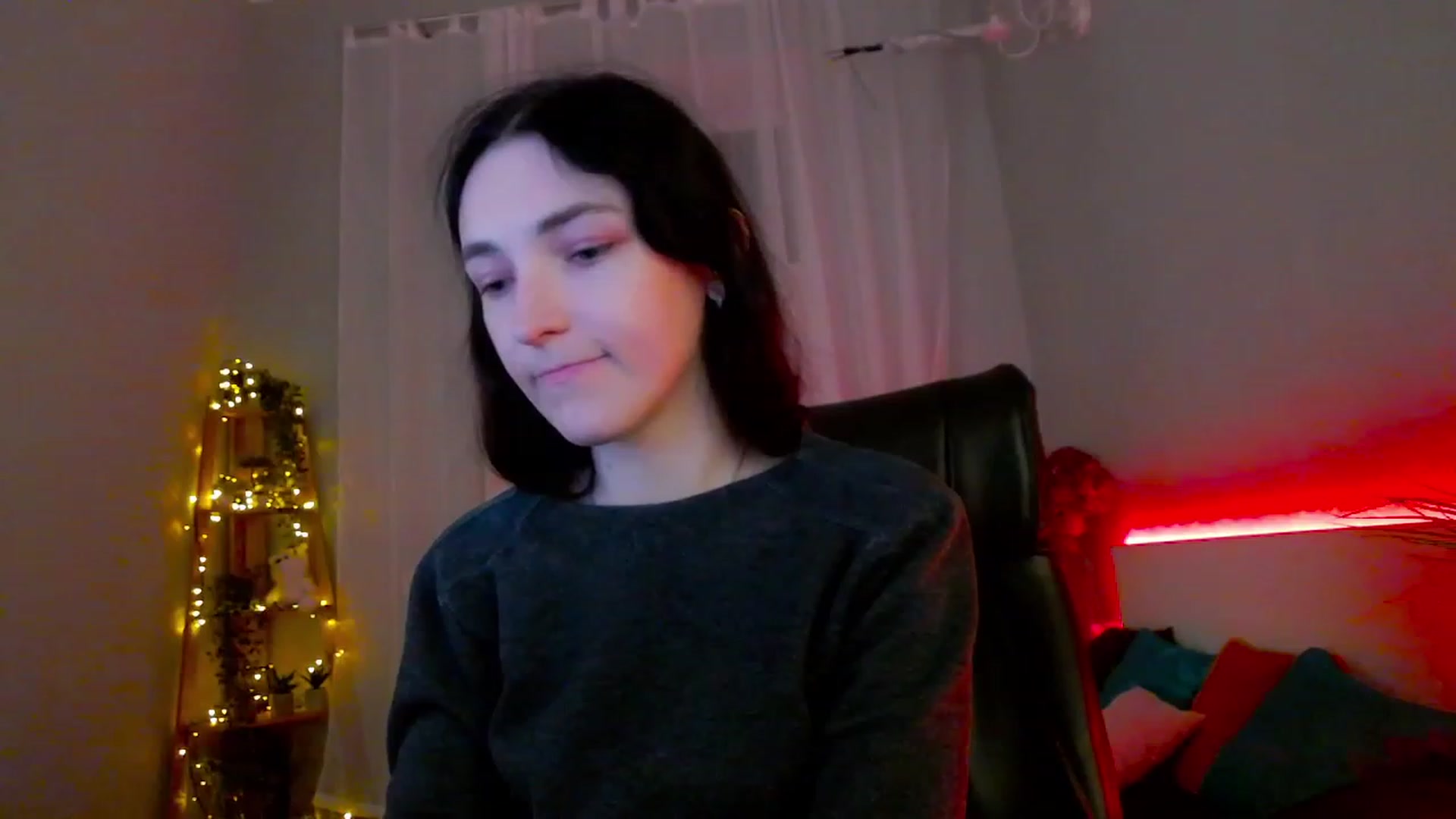 Gallery image thumbnail from KattySteal's myfreecams stream on, 02/04/2023, 13:12 image 17 of 20