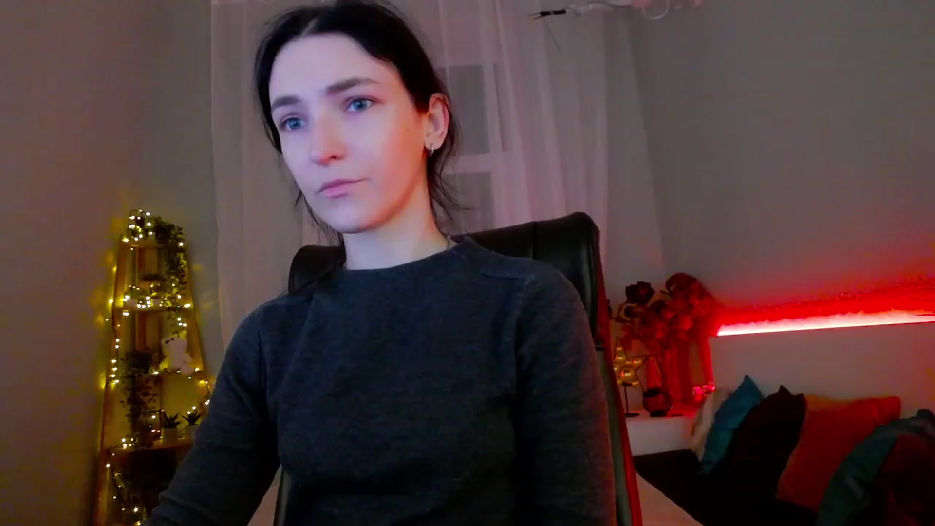 Gallery image thumbnail from KattySteal's myfreecams stream on, 02/06/2023, 08:59 image 5 of 20