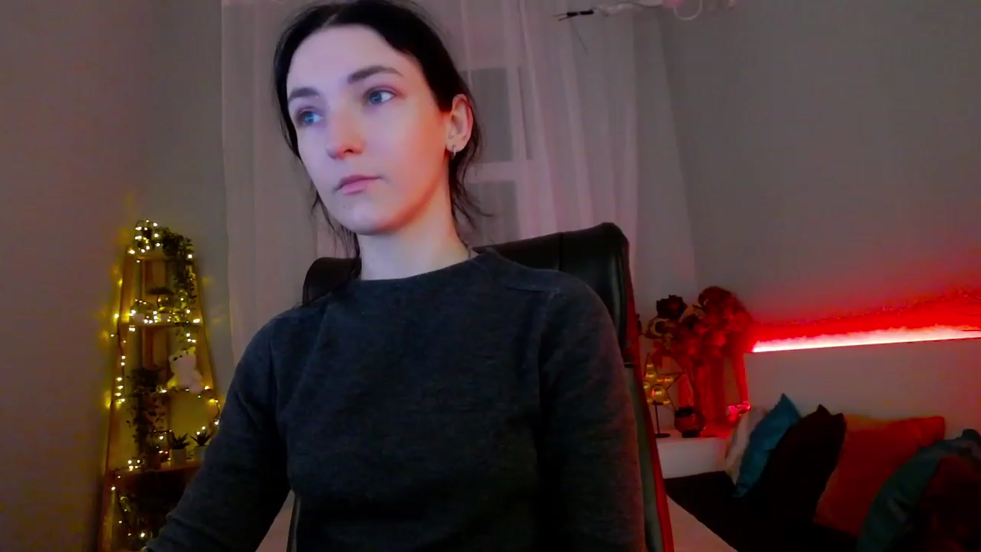 Gallery image thumbnail from KattySteal's myfreecams stream on, 02/06/2023, 08:59 image 4 of 20
