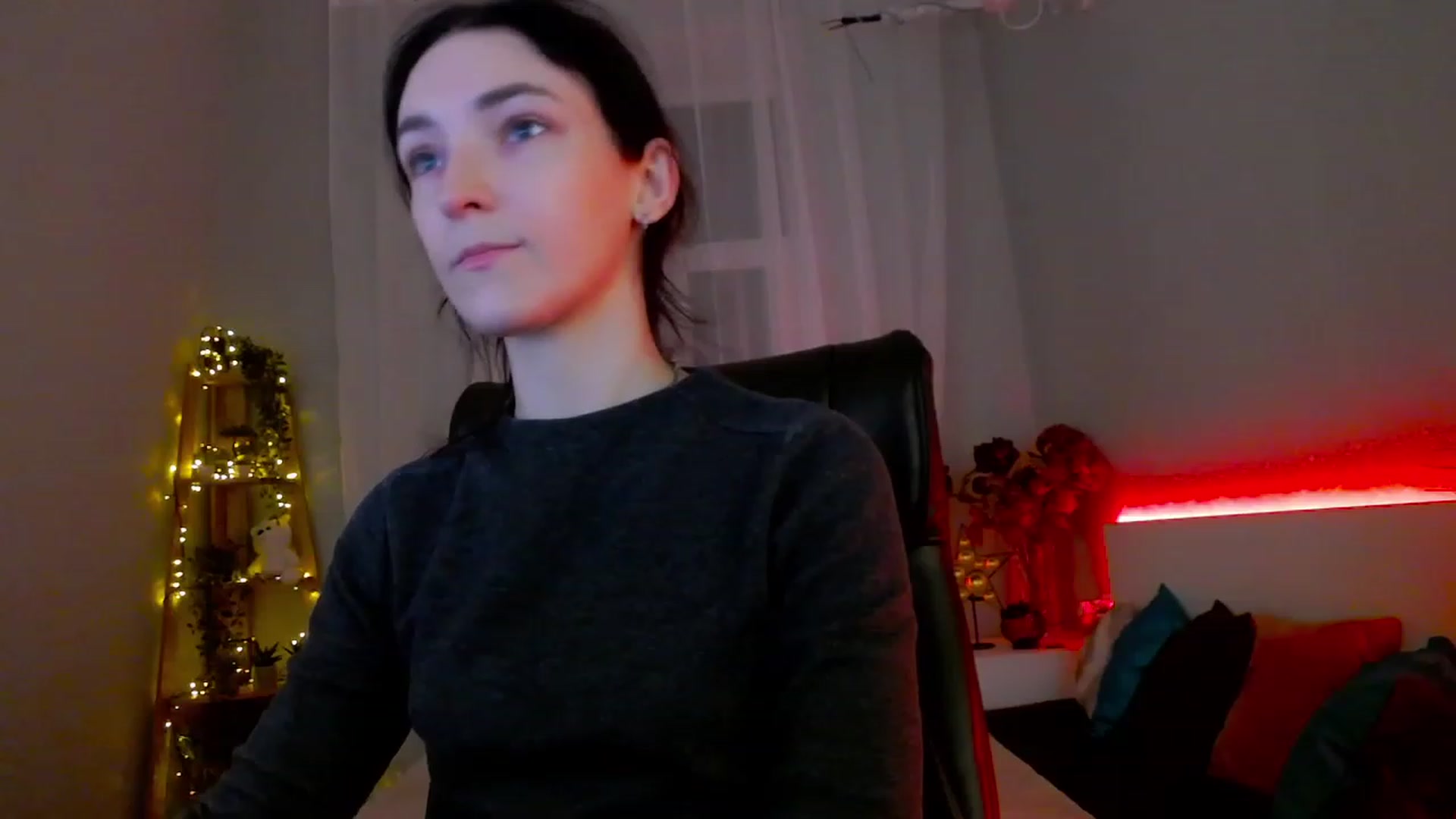 Gallery image thumbnail from KattySteal's myfreecams stream on, 02/06/2023, 08:59 image 1 of 20